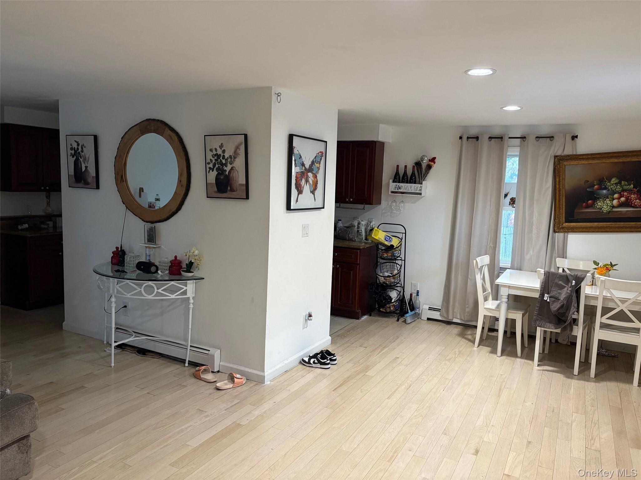 Single Family Garden City Suffolk County, NY 11798, MLS-932586-35