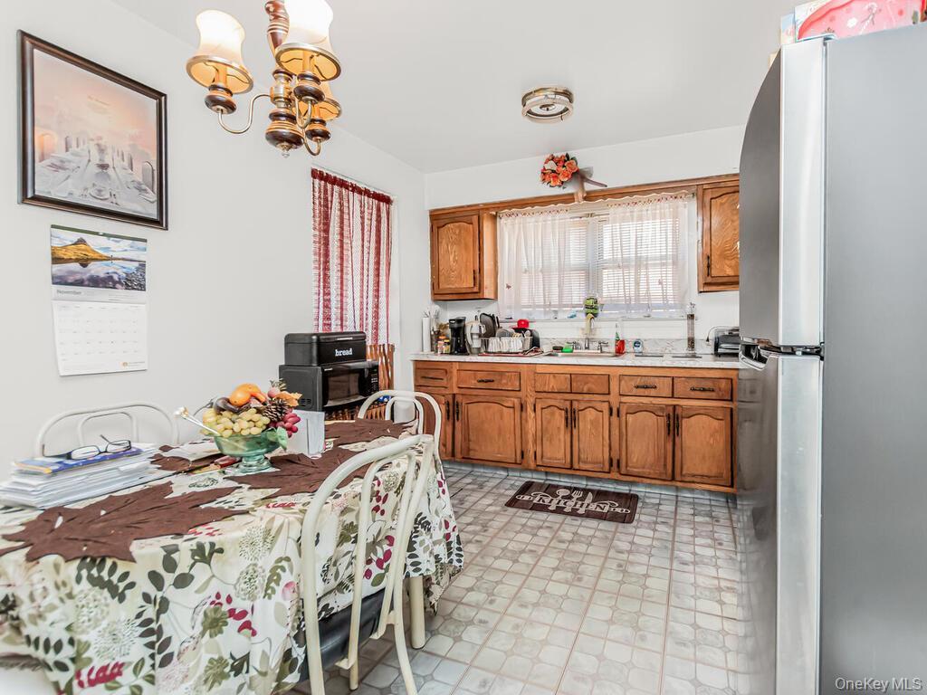 Single Family Edson  Bronx, NY 10469, MLS-932591-35