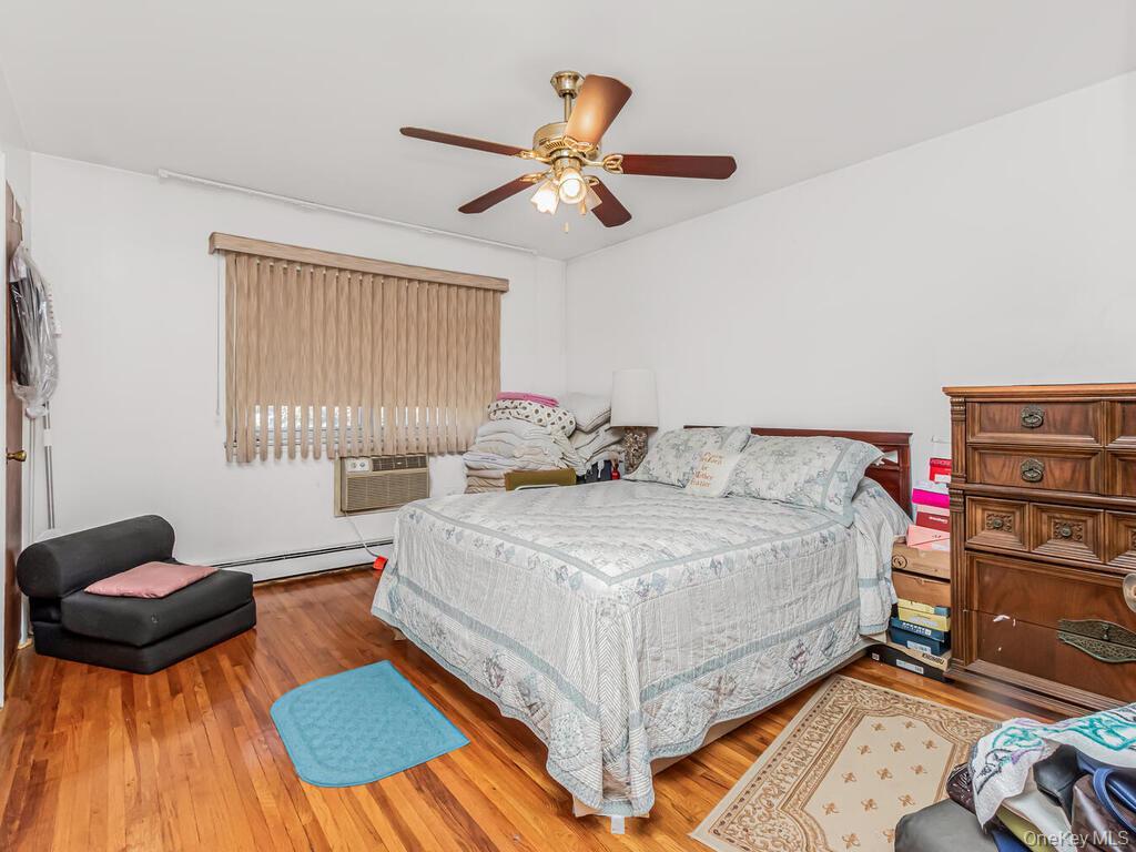 Single Family Edson  Bronx, NY 10469, MLS-932591-37