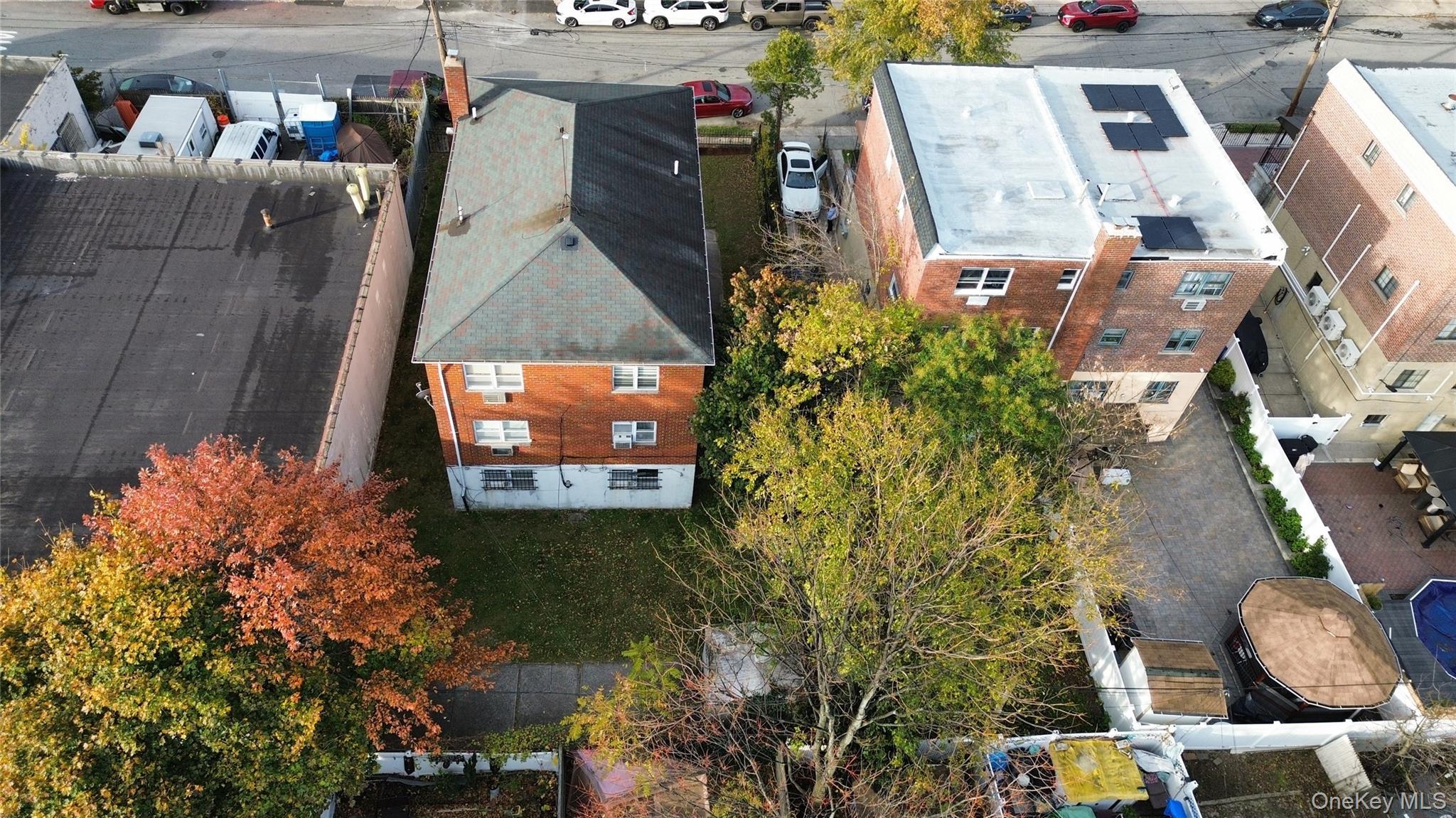 Single Family Edson  Bronx, NY 10469, MLS-932591-4