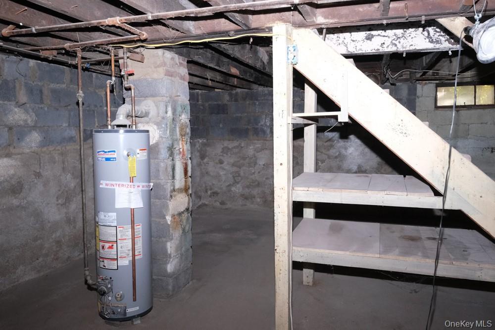 Single Family Circle  Orange County, NY 10987, MLS-932629-35