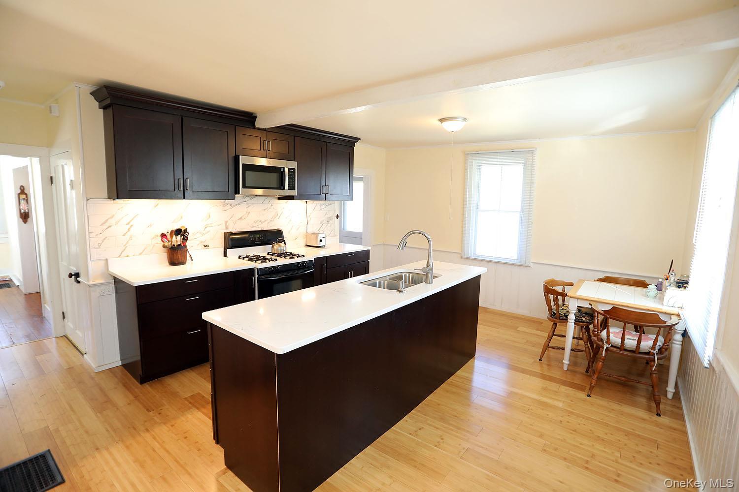 Single Family Clover Hill Out Of Area, NY 18415, MLS-932630-10