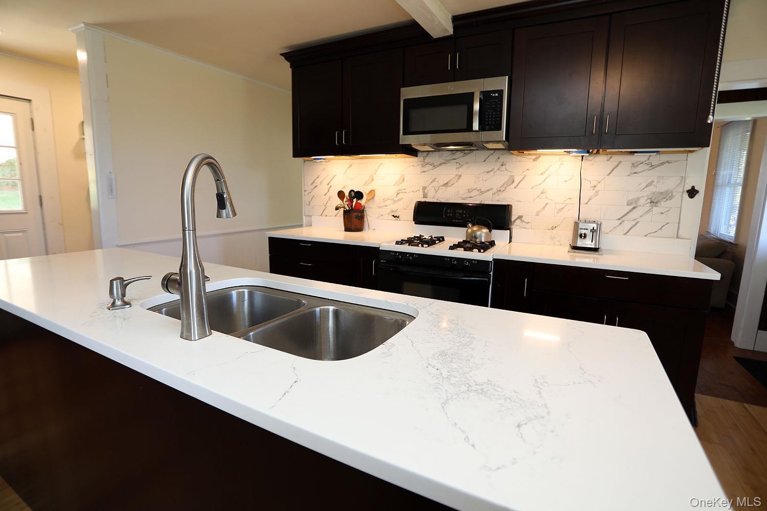 Single Family Clover Hill Out Of Area, NY 18415, MLS-932630-12