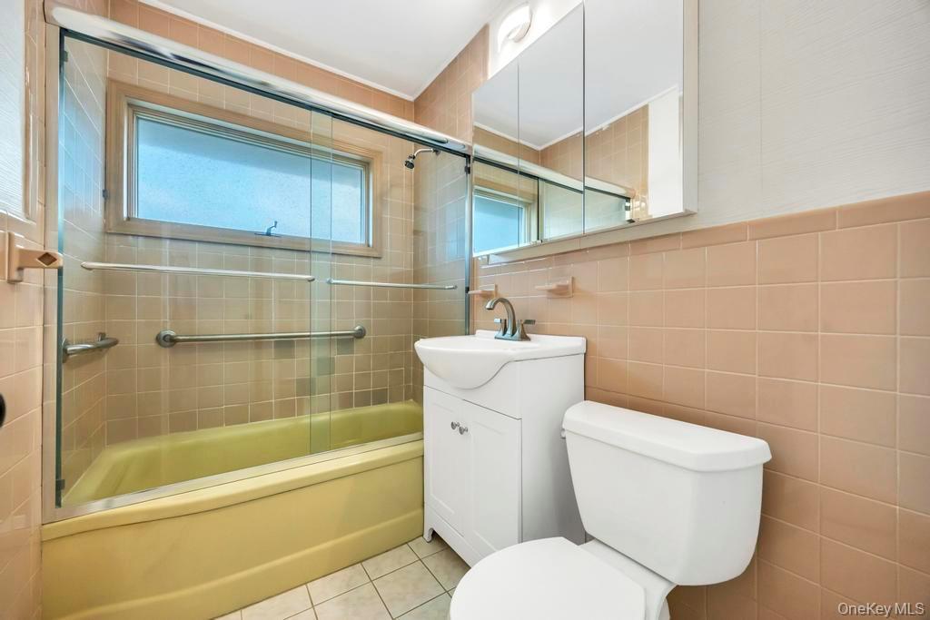 Single Family Redwood  Nassau County, NY 11756, MLS-932638-14