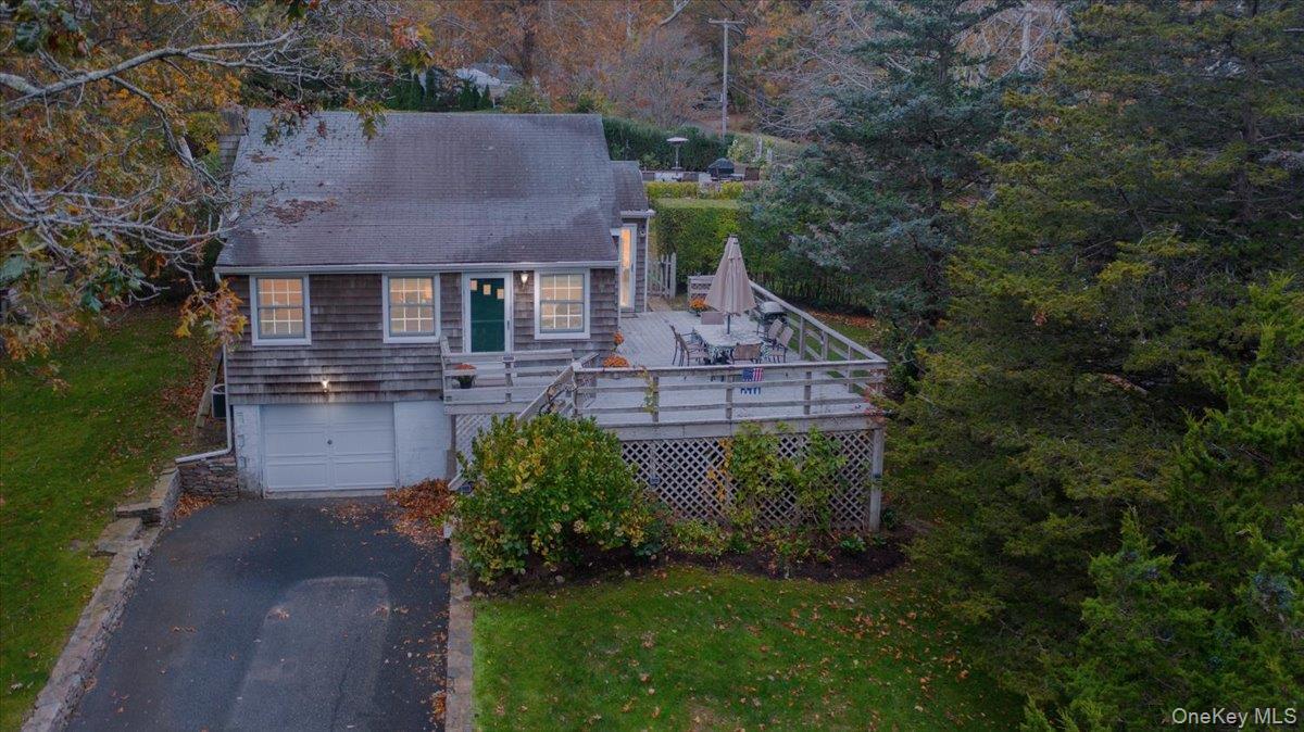 Single Family Noyac  Suffolk County, NY 11963, MLS-932646-21