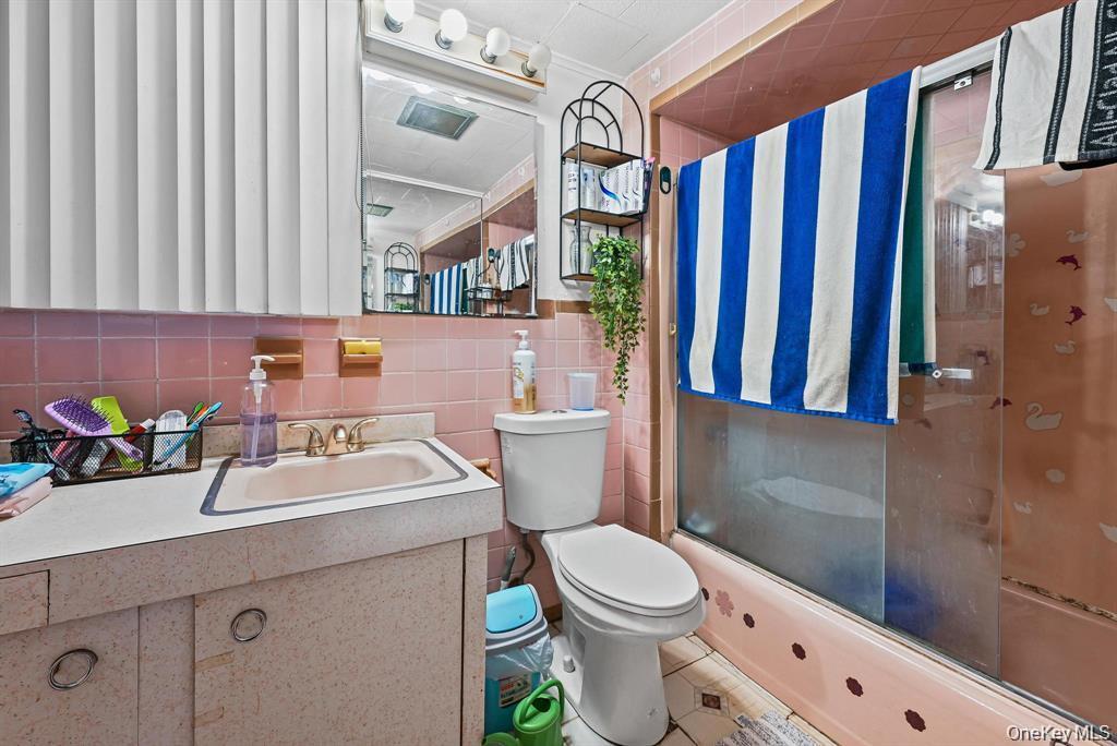 Single Family Seville  Nassau County, NY 11003, MLS-932647-11