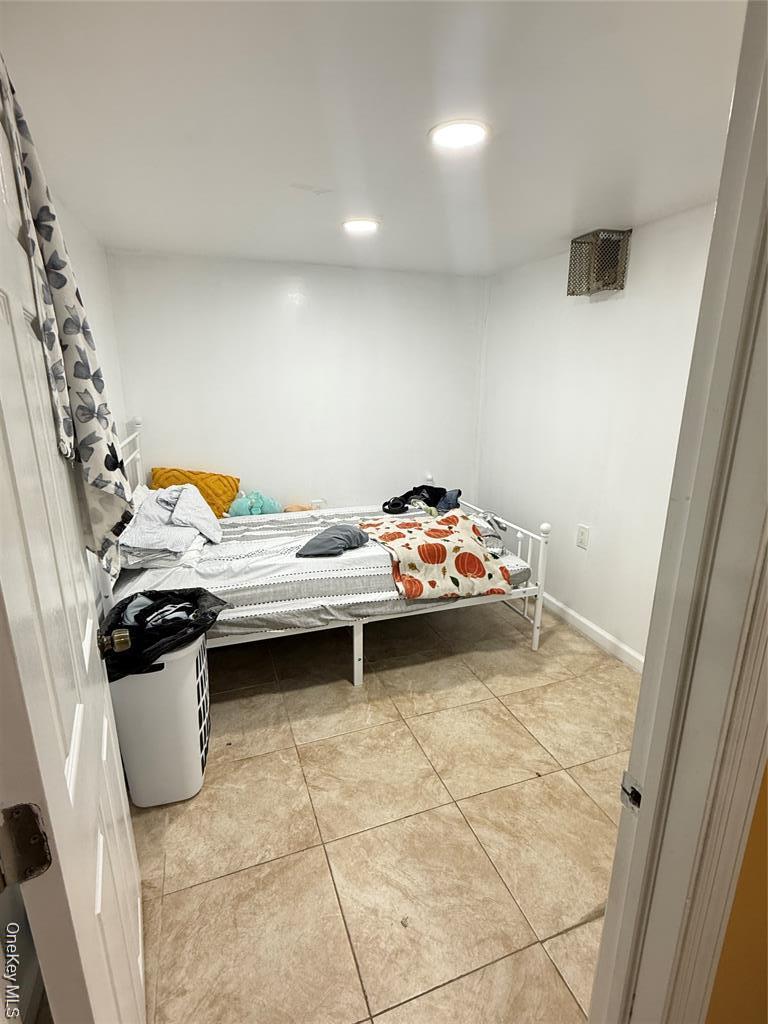 Single Family Seville  Nassau County, NY 11003, MLS-932647-18