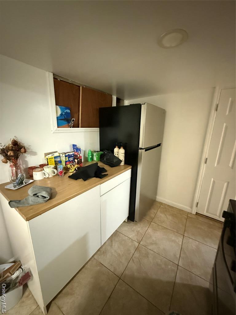 Single Family Seville  Nassau County, NY 11003, MLS-932647-21