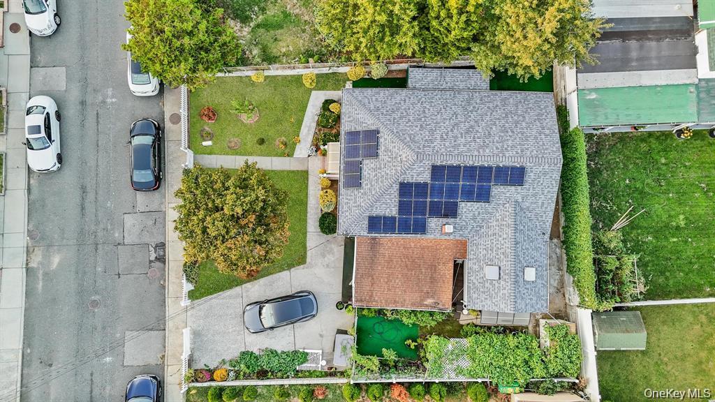 Single Family Seville  Nassau County, NY 11003, MLS-932647-24