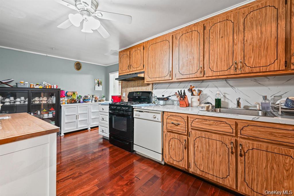 Single Family Seville  Nassau County, NY 11003, MLS-932647-9