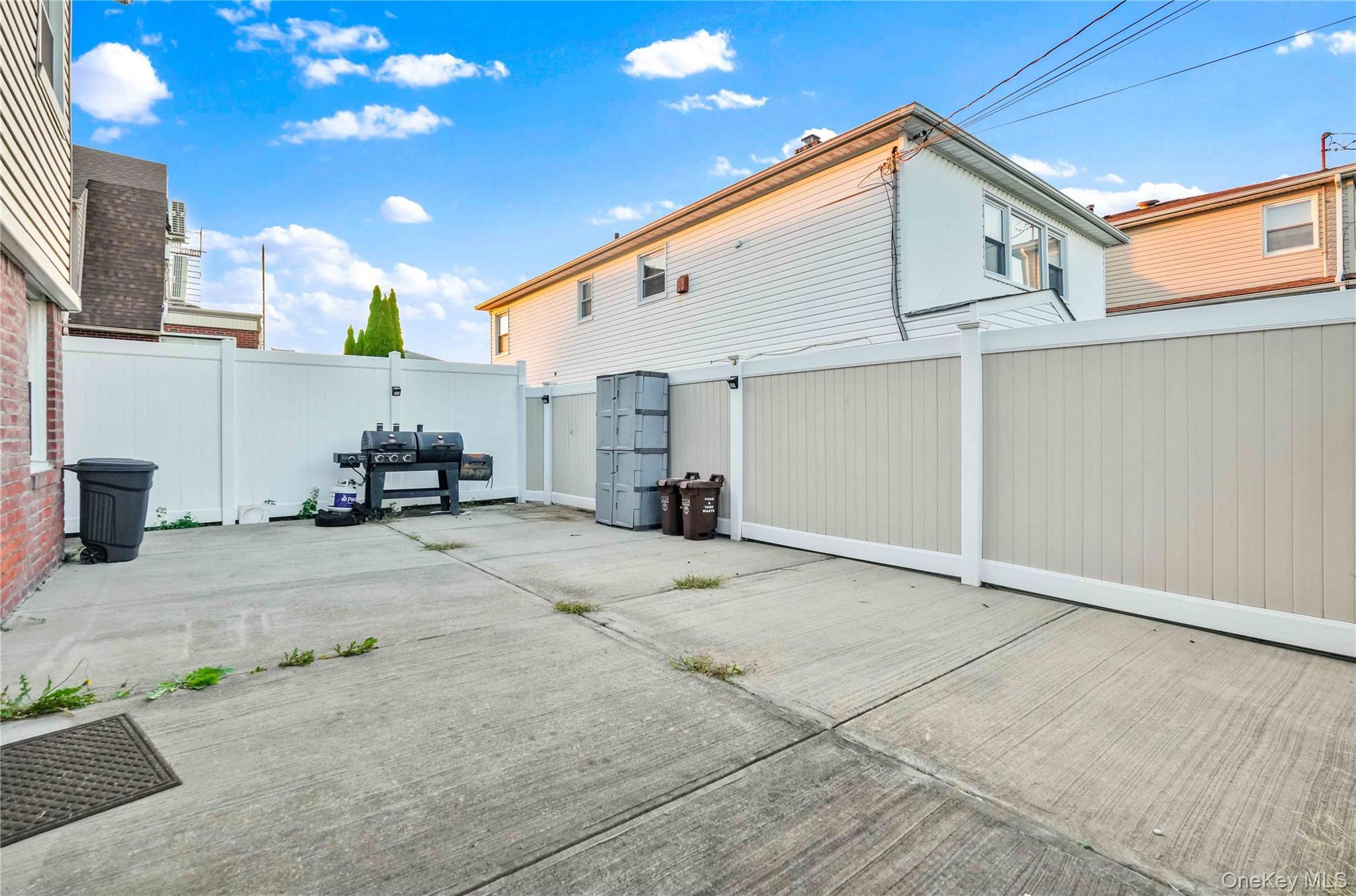 Single Family 160th  Queens, NY 11414, MLS-932649-25