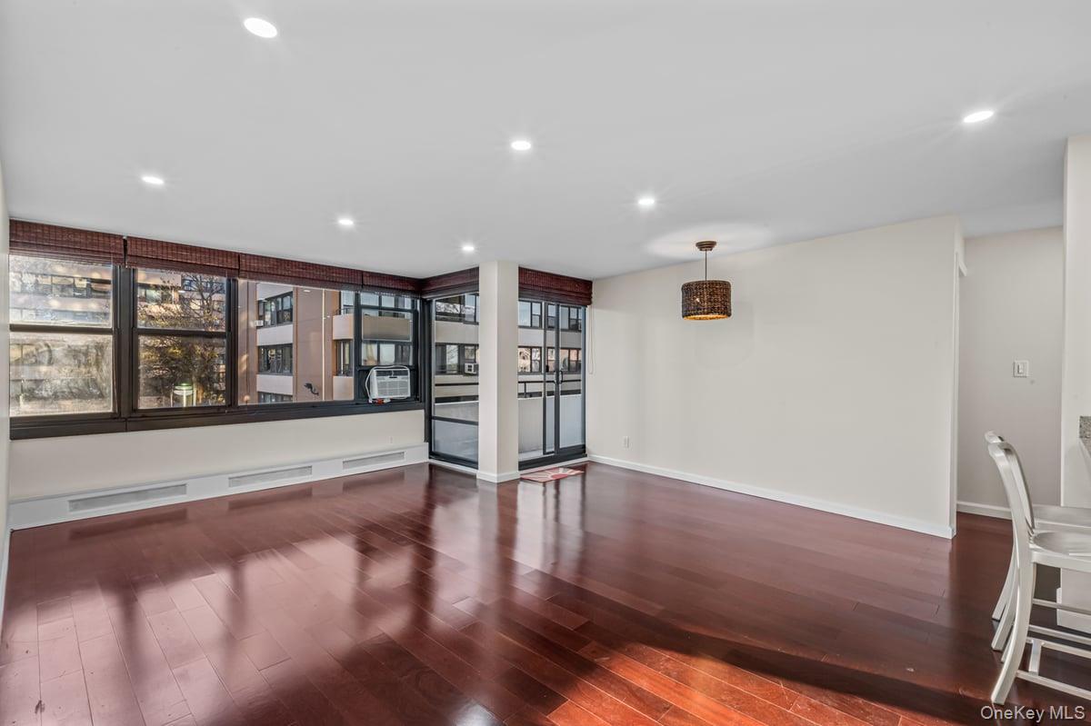 Coop 12th  Queens, NY 11357, MLS-932670-4