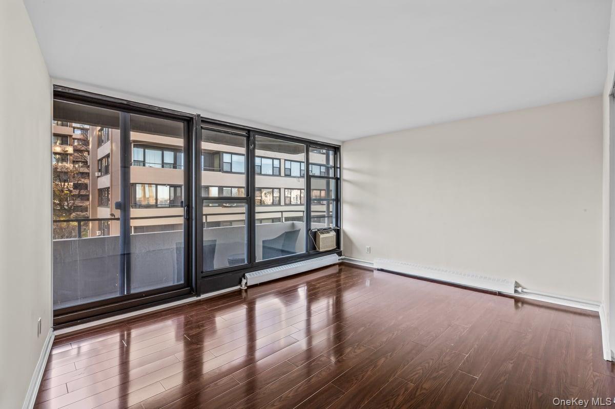 Coop 12th  Queens, NY 11357, MLS-932670-9