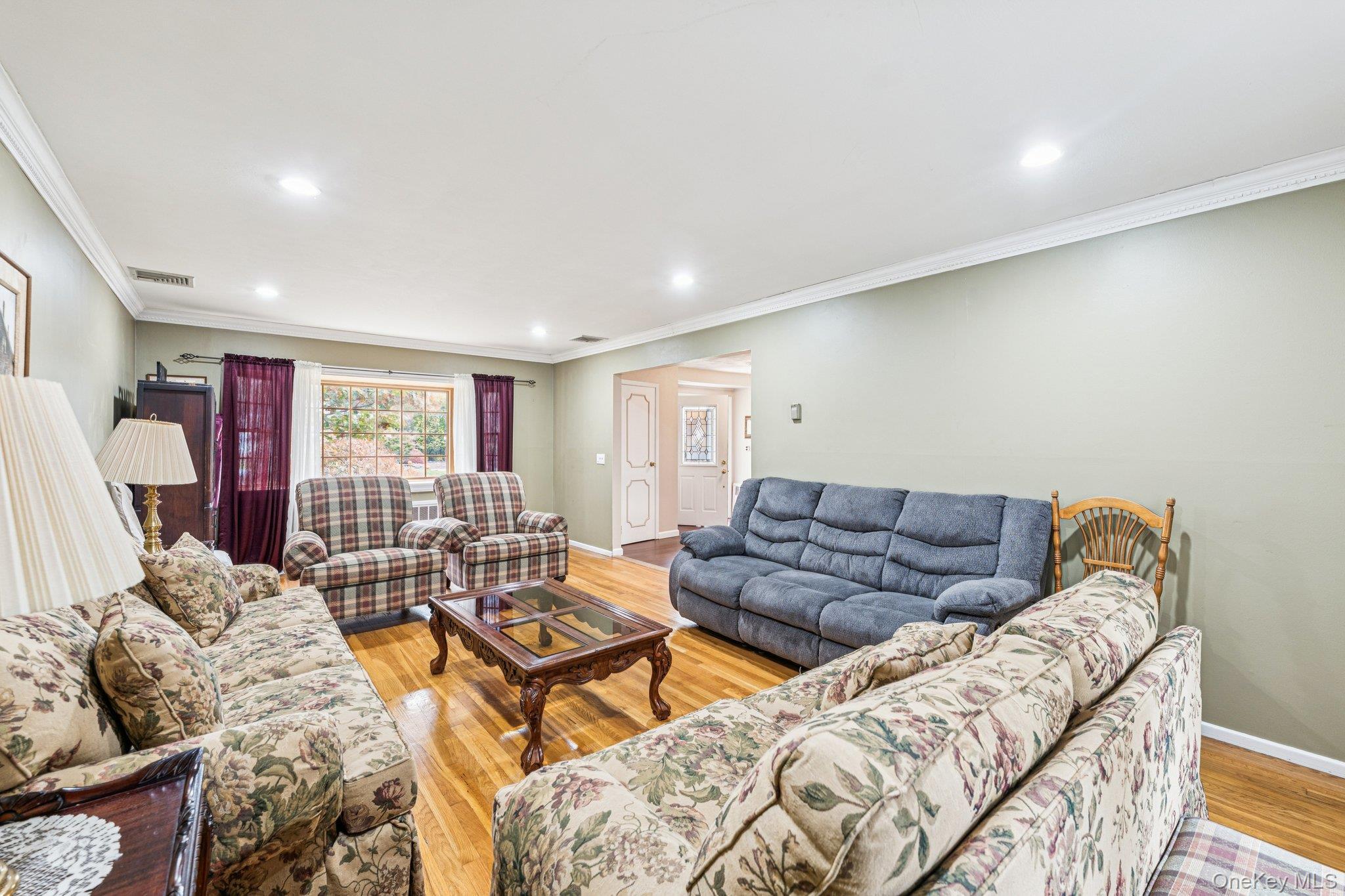 Single Family Princeton Nassau County, NY 11803, MLS-932730-11