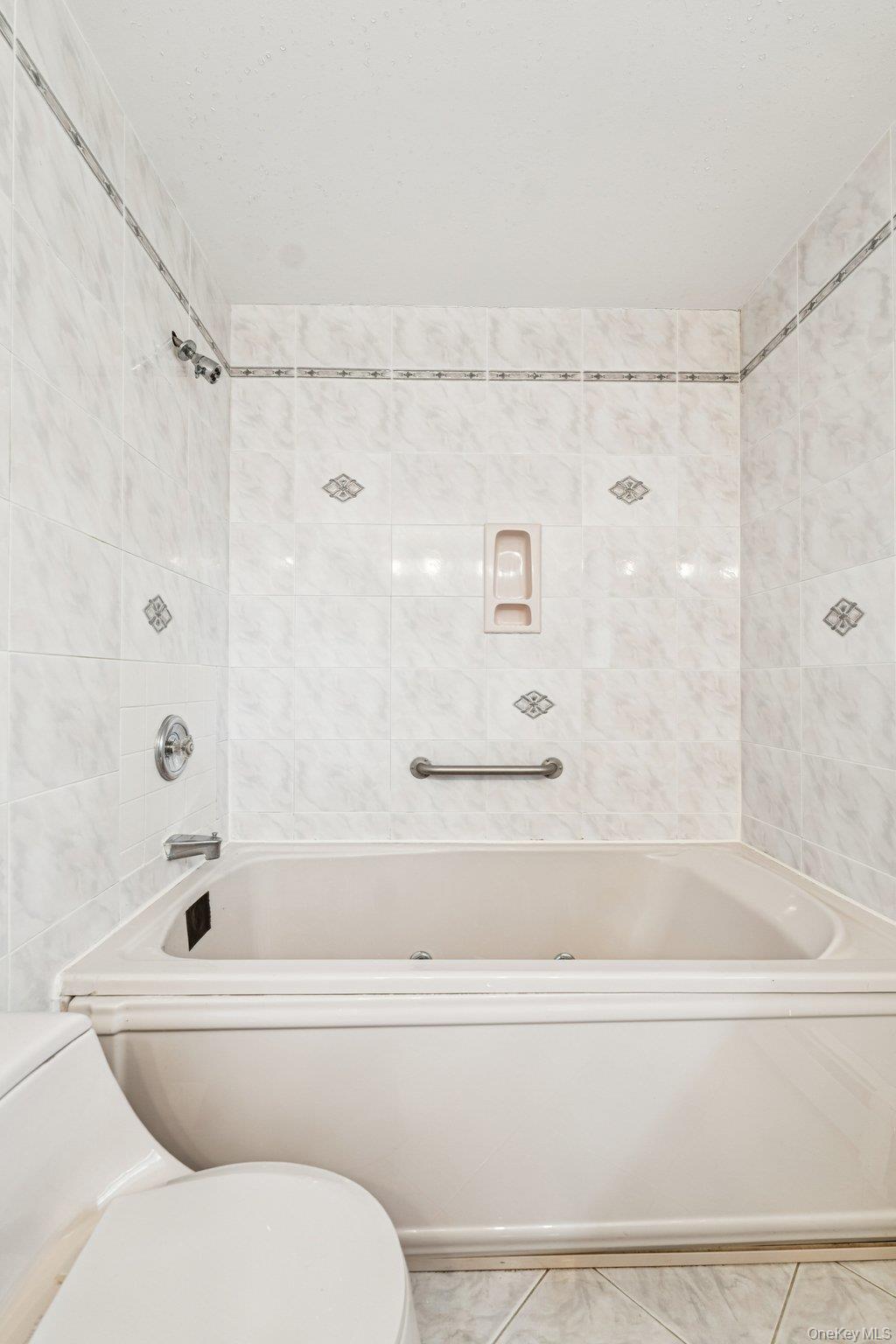 Single Family Princeton Nassau County, NY 11803, MLS-932730-25