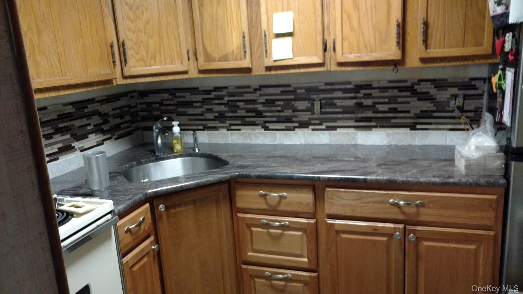 Single Family Floral Park  Nassau County, NY 11010, MLS-932732-6