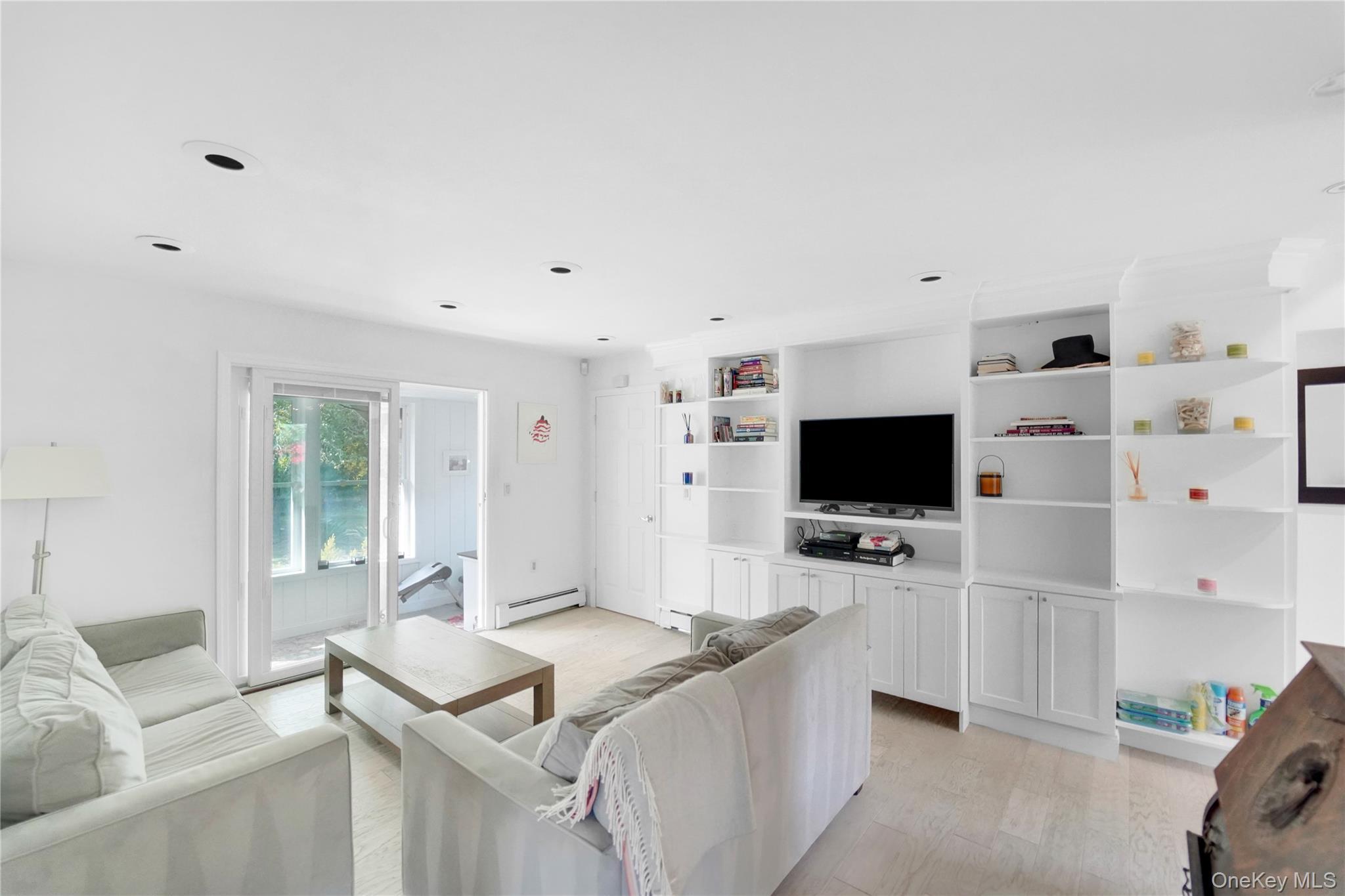 Single Family Jefferson Suffolk County, NY 11946, MLS-932738-6