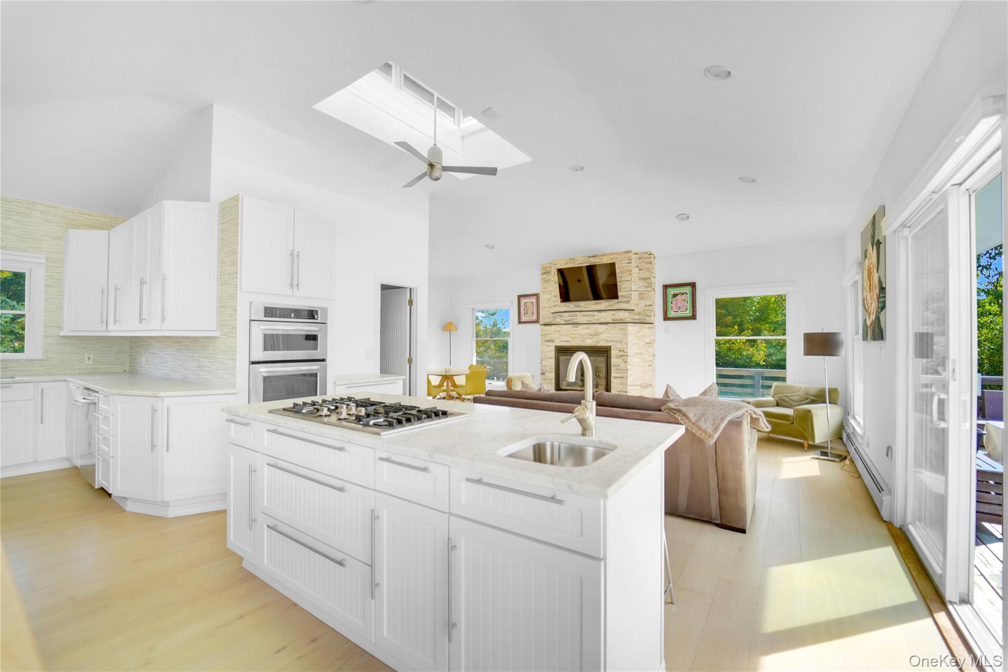 Single Family Jefferson Suffolk County, NY 11946, MLS-932738-9