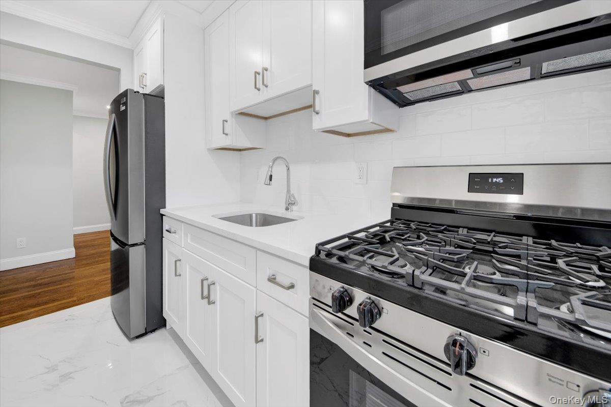 Coop Webster Ave. Bronx, NY 10470, MLS-932777-4