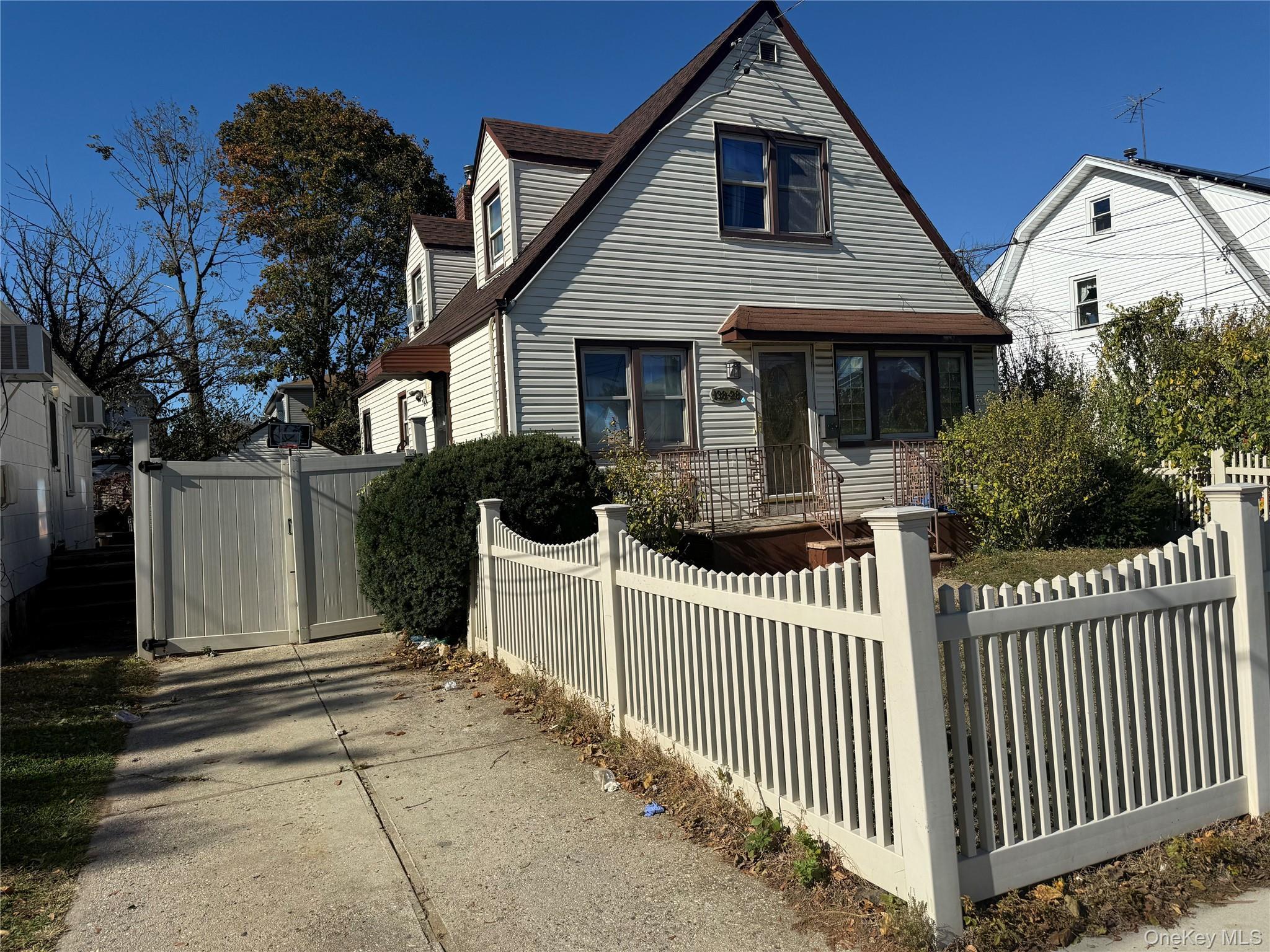 Single Family 242 Street Queens, NY 11422, MLS-932787-2