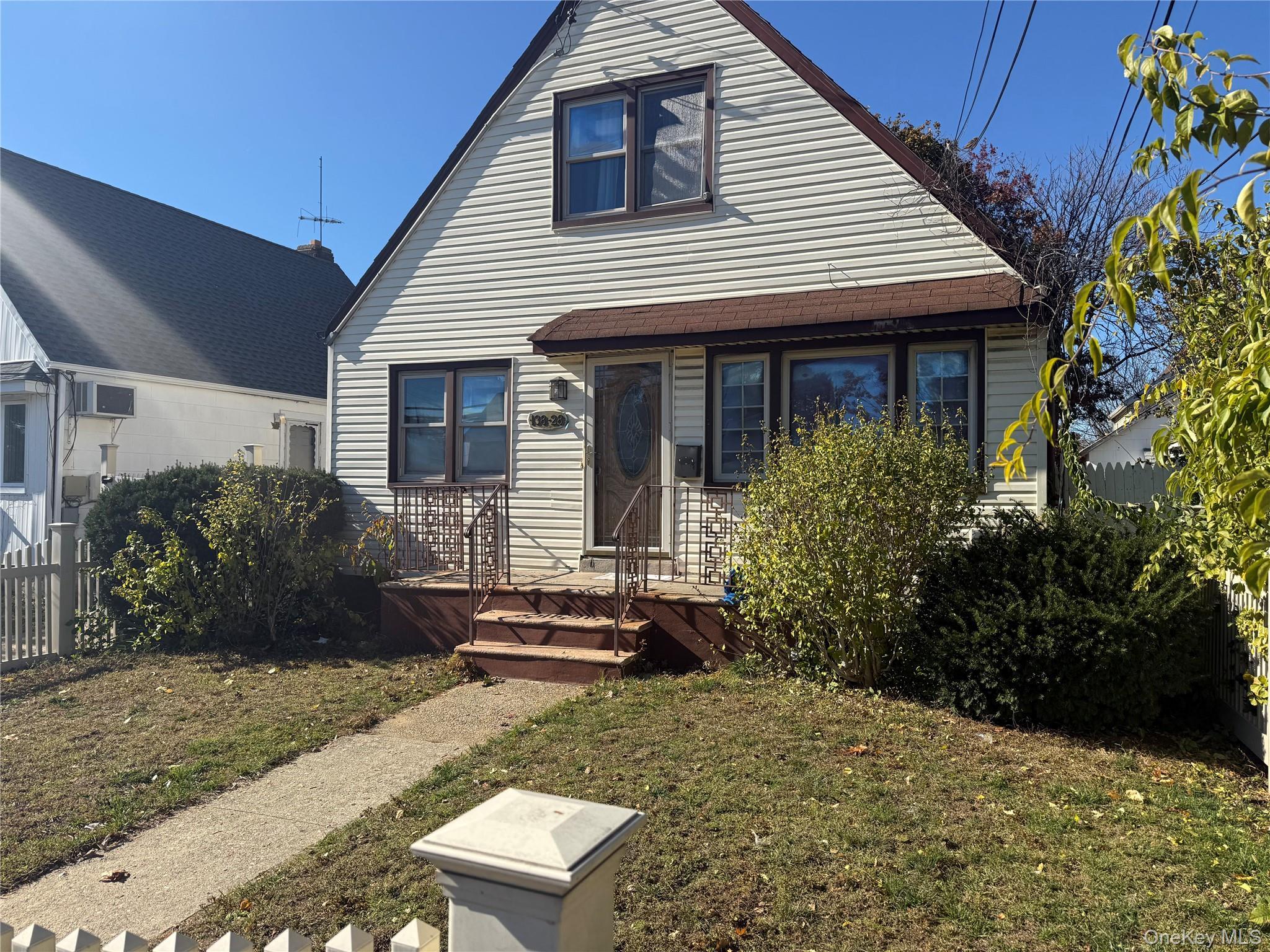 Single Family 242 Street  Queens, NY 11422, MLS-932787-3
