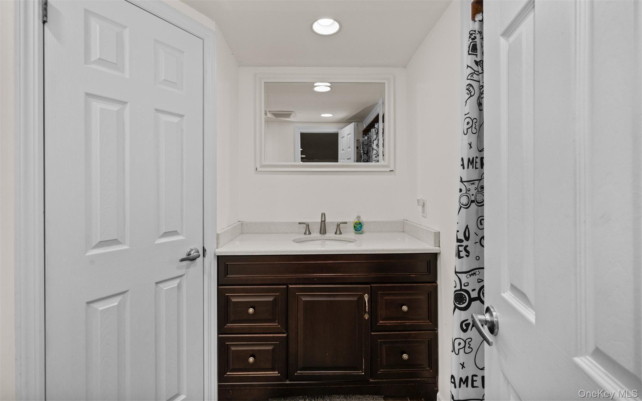 Single Family Linden  Nassau County, NY 11758, MLS-932788-12