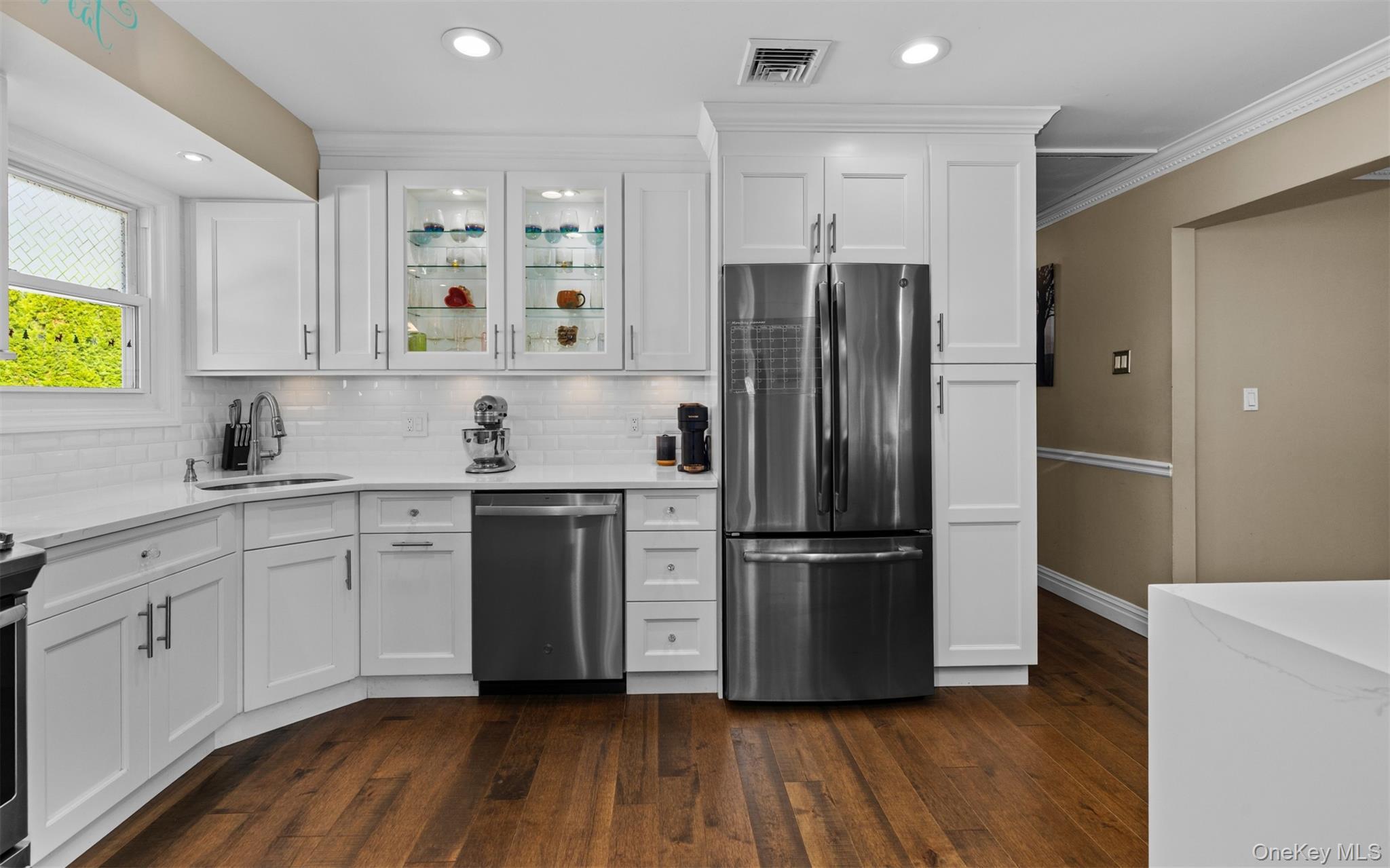 Single Family Linden  Nassau County, NY 11758, MLS-932788-2