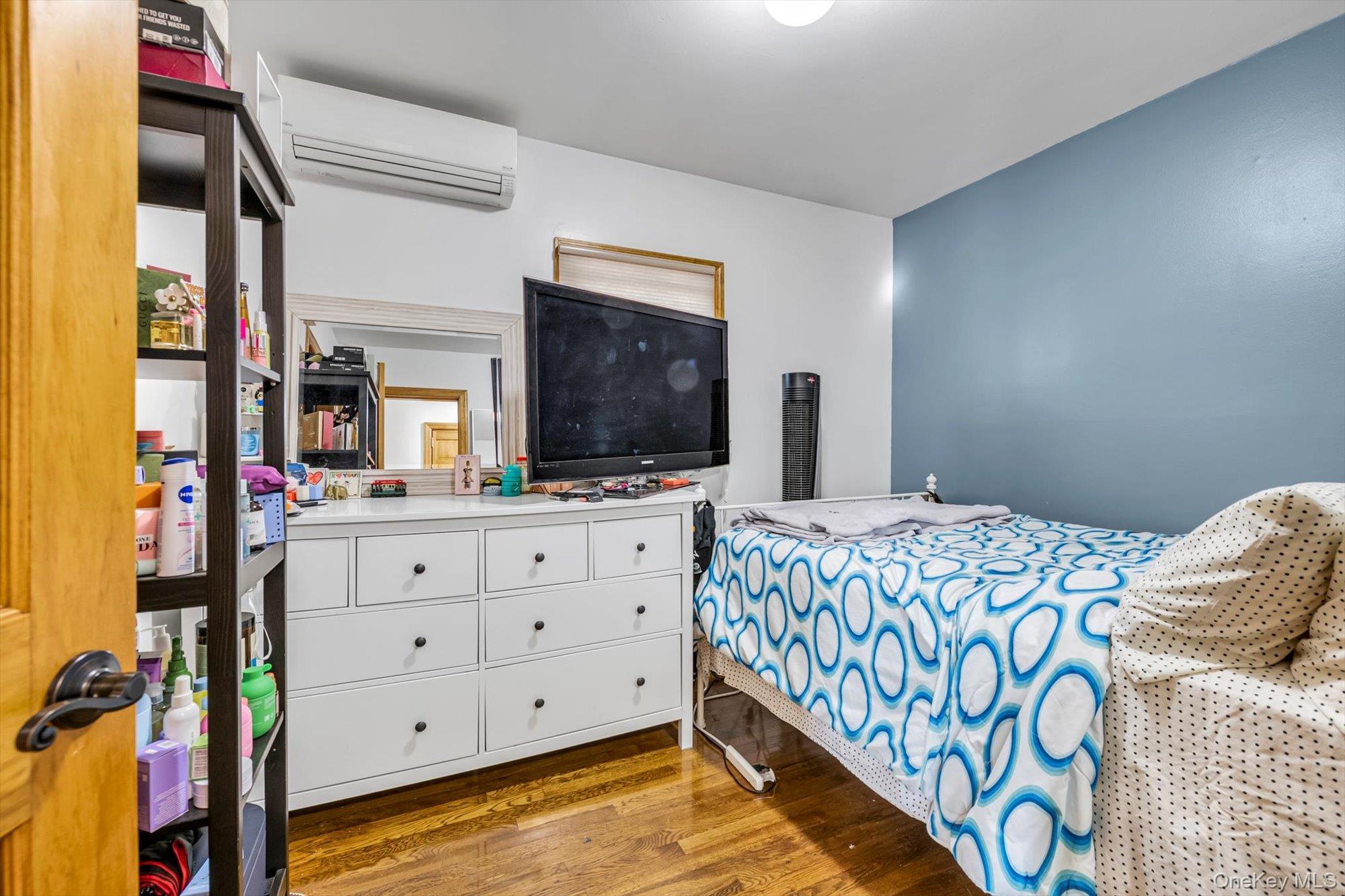 Single Family 96th  Queens, NY 11414, MLS-932796-17