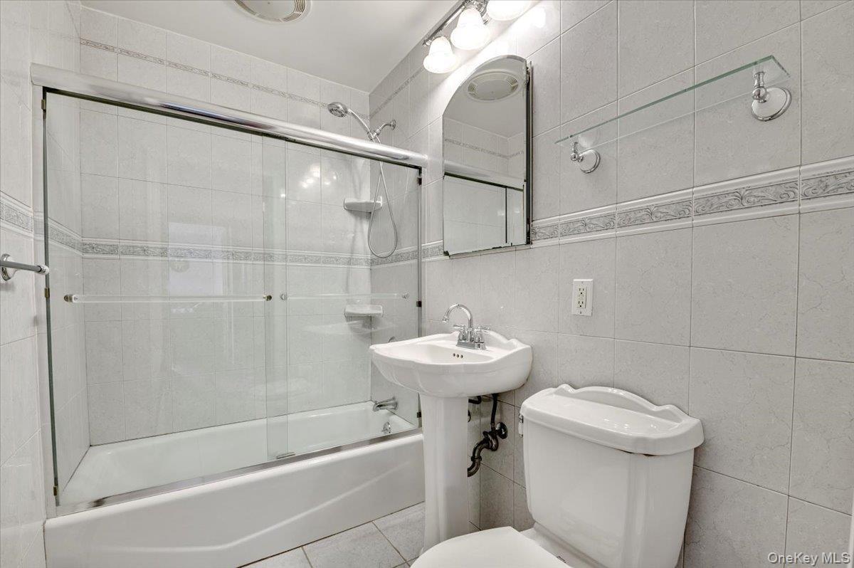 Single Family Swan  Nassau County, NY 11756, MLS-932819-14