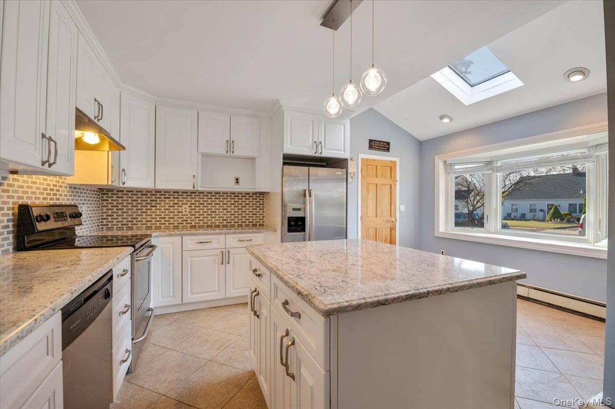 Single Family Swan  Nassau County, NY 11756, MLS-932819-18