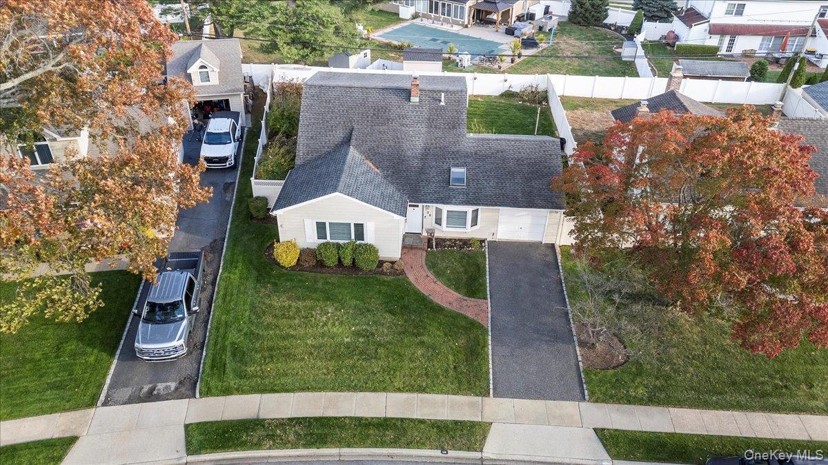 Single Family Swan  Nassau County, NY 11756, MLS-932819-25