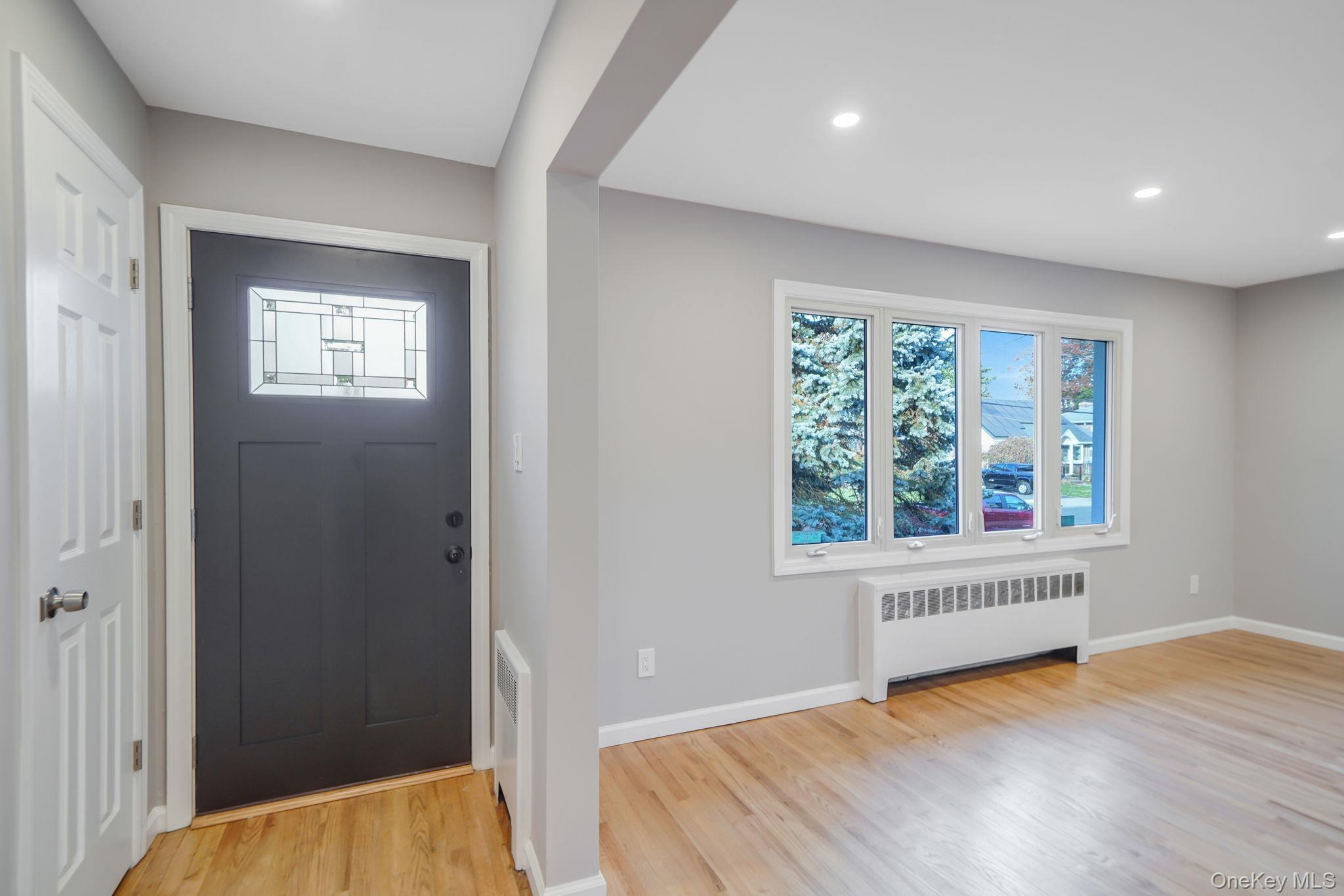 Single Family Parkhill  Nassau County, NY 11758, MLS-932823-11