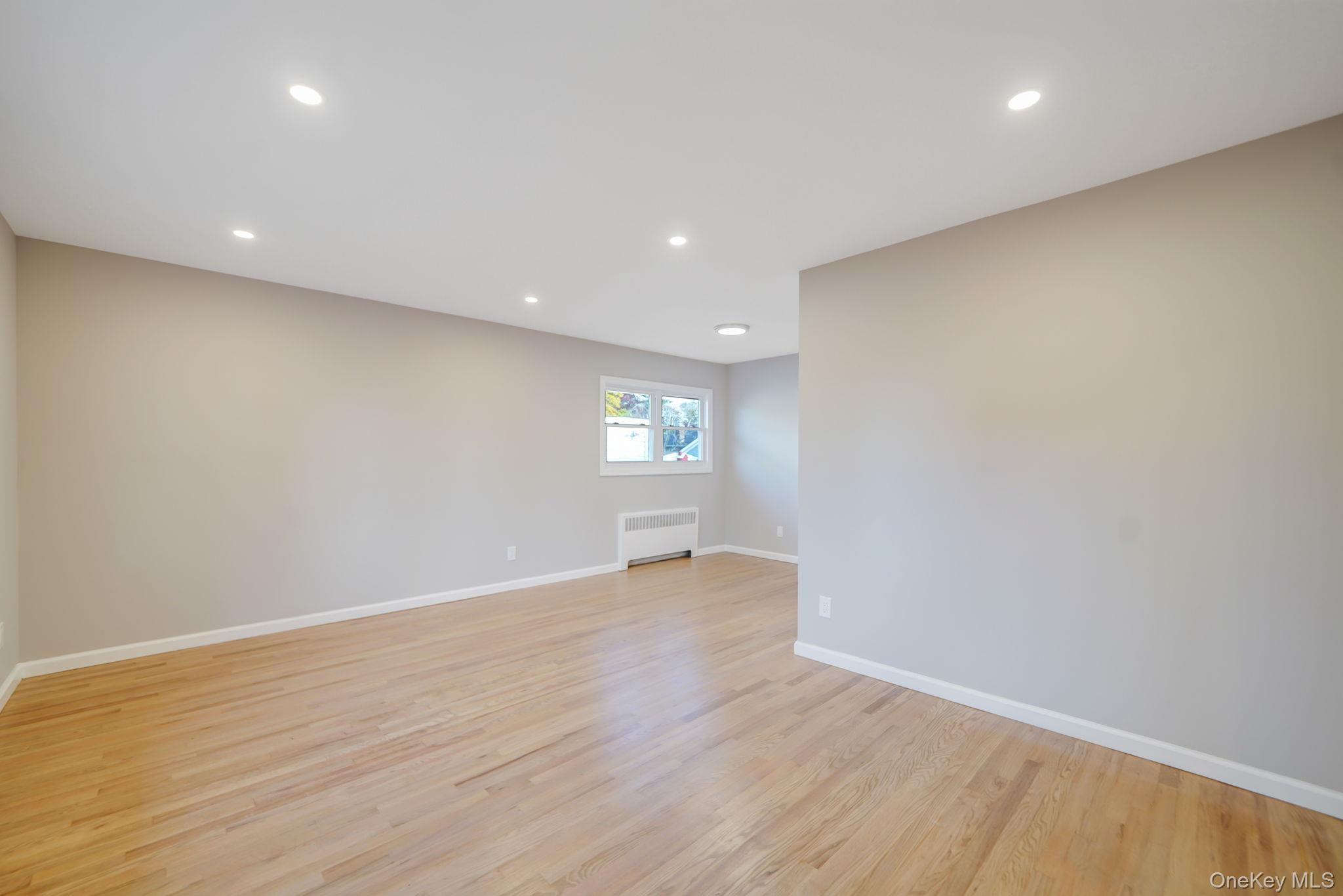 Single Family Parkhill  Nassau County, NY 11758, MLS-932823-12