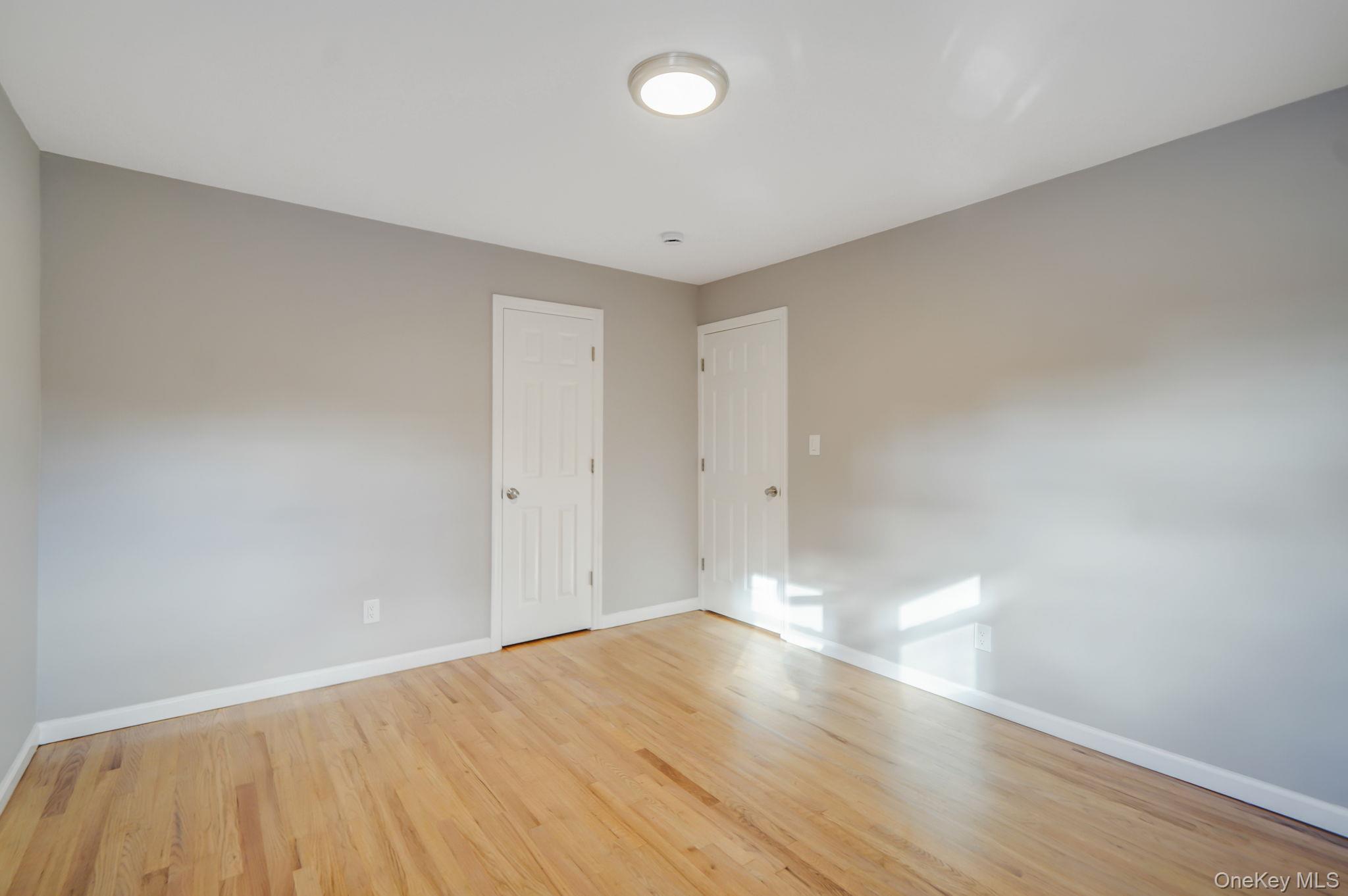 Single Family Parkhill  Nassau County, NY 11758, MLS-932823-22