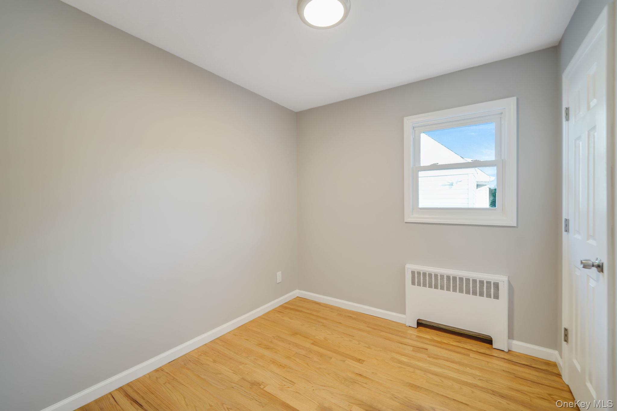 Single Family Parkhill  Nassau County, NY 11758, MLS-932823-25