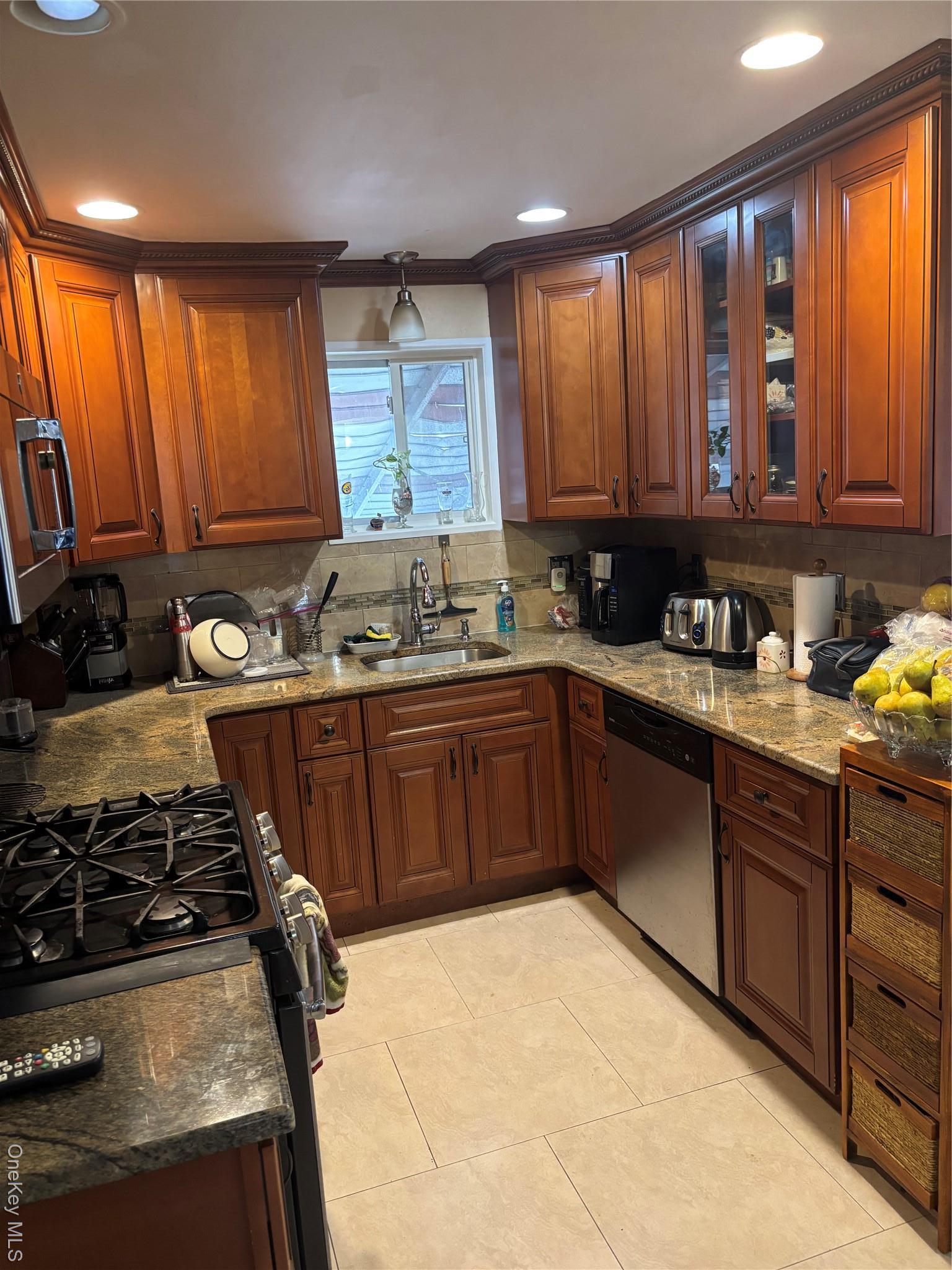 Single Family Jordan Queens, NY 11412, MLS-932841-7