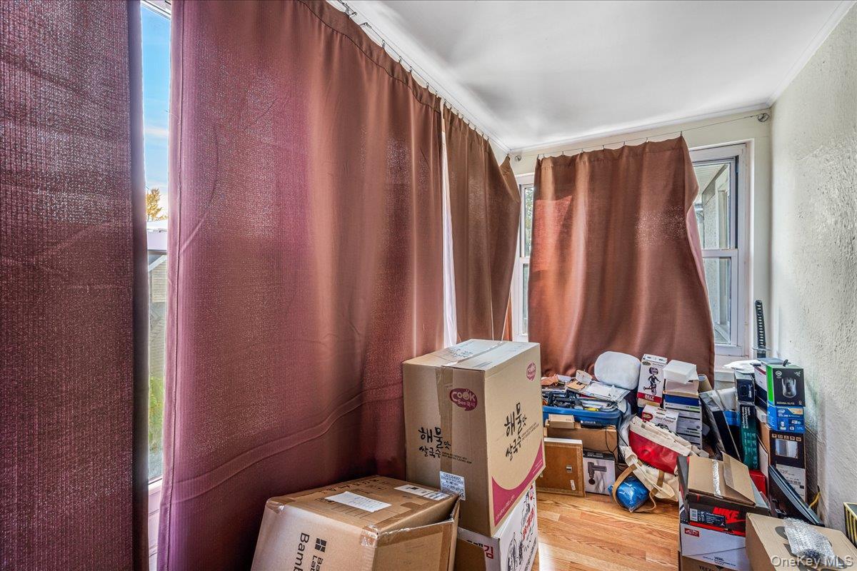 Single Family 208th Queens, NY 11361, MLS-932848-25