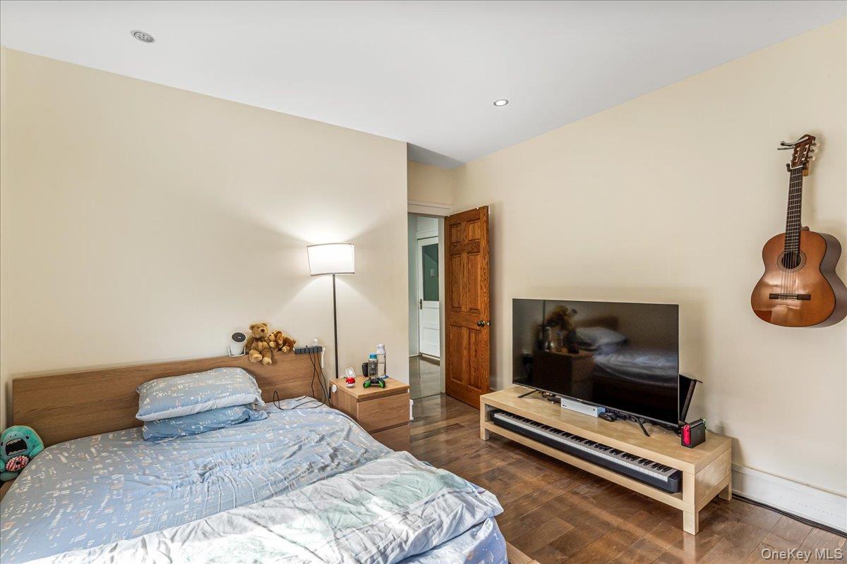 Single Family 208th Queens, NY 11361, MLS-932848-27