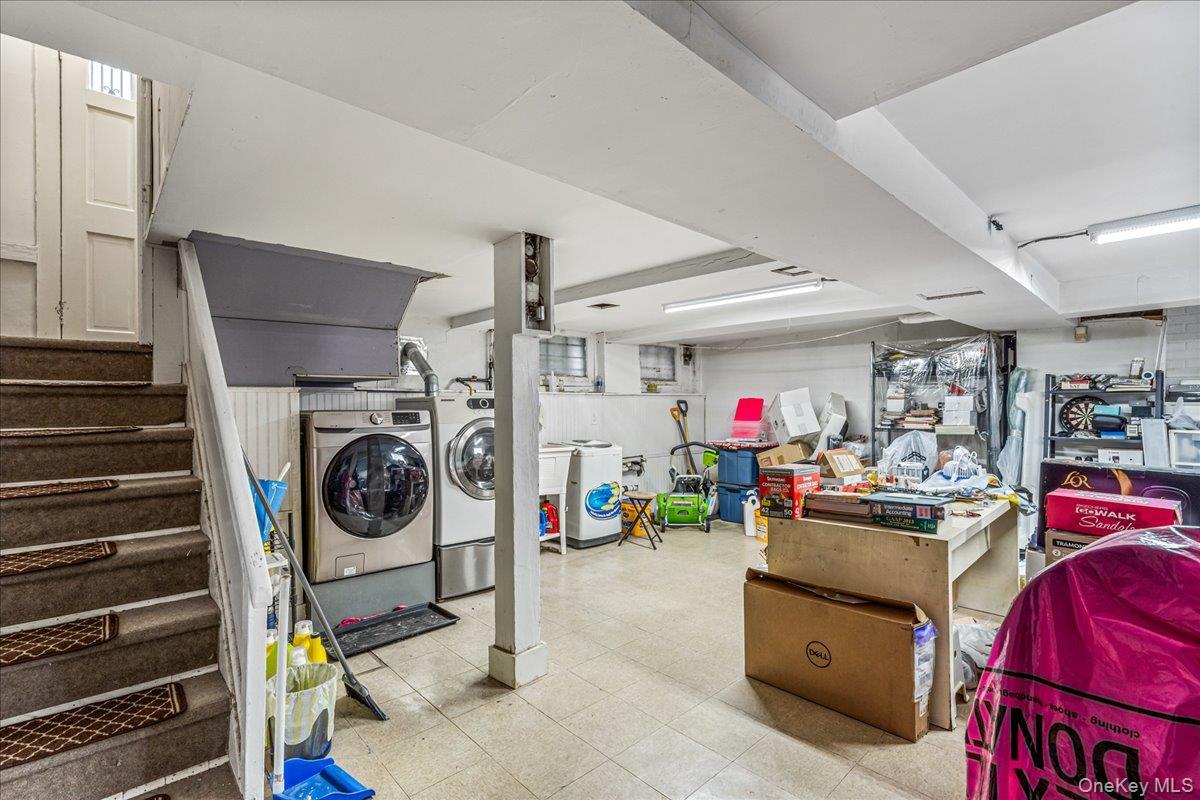 Single Family 208th Queens, NY 11361, MLS-932848-31