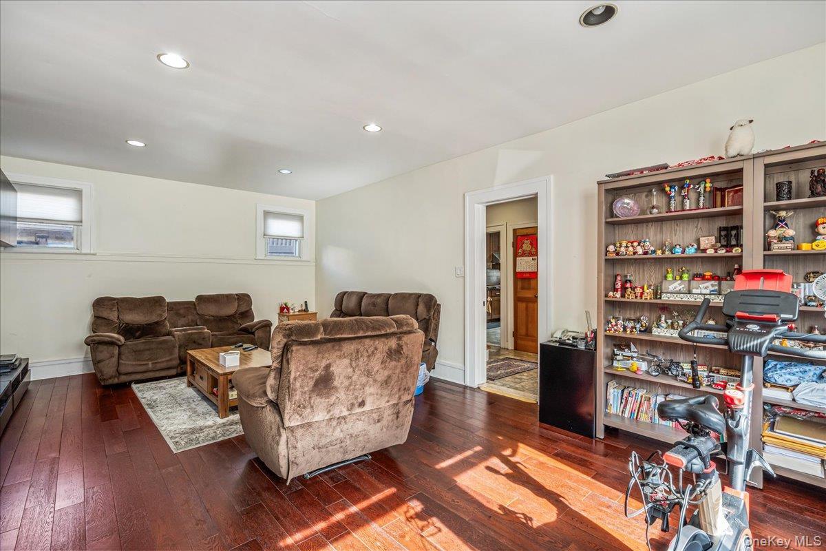 Single Family 208th Queens, NY 11361, MLS-932848-7