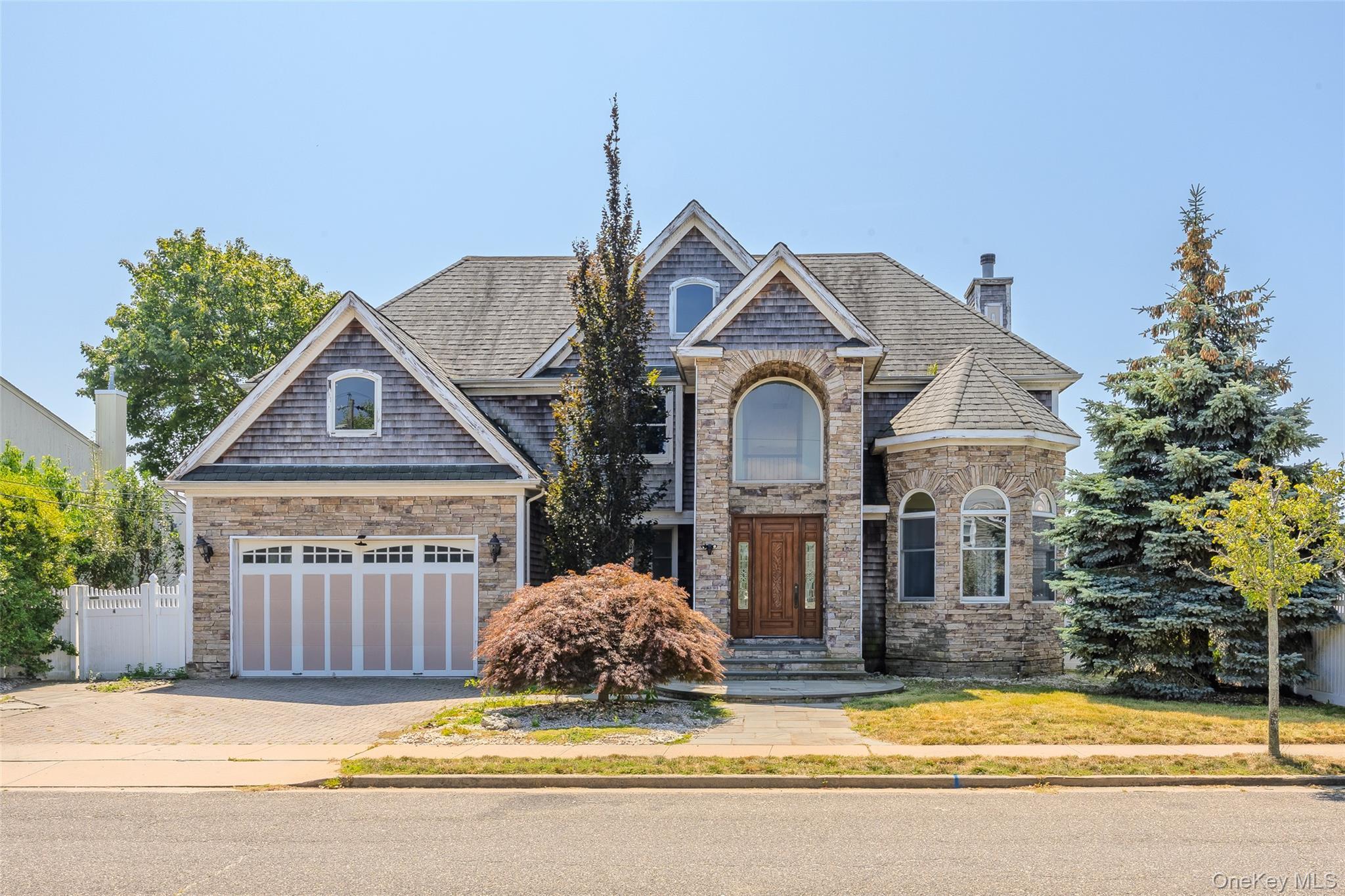 Single Family Sutton  Nassau County, NY 11758, MLS-932850-2