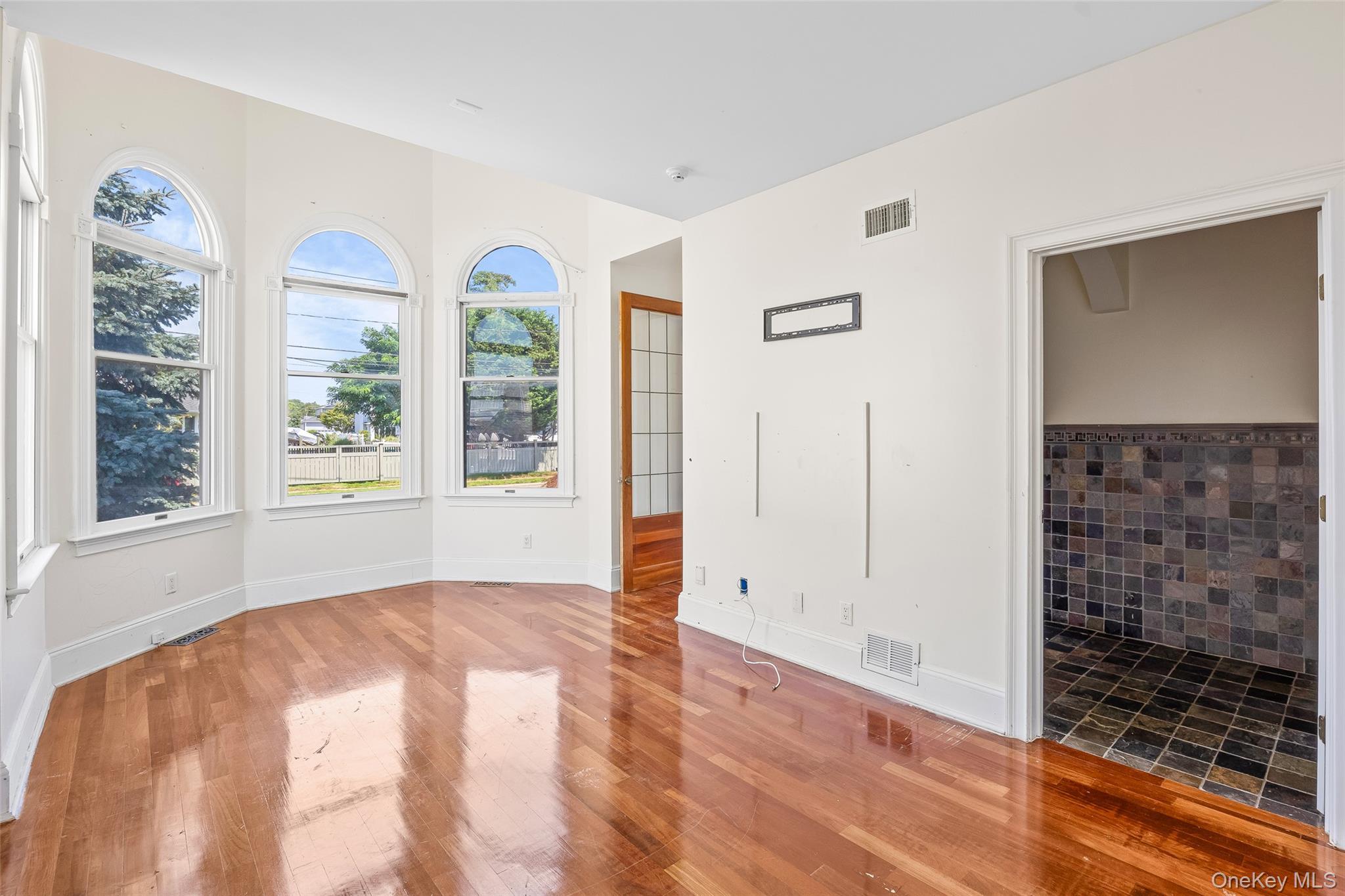 Single Family Sutton  Nassau County, NY 11758, MLS-932850-9