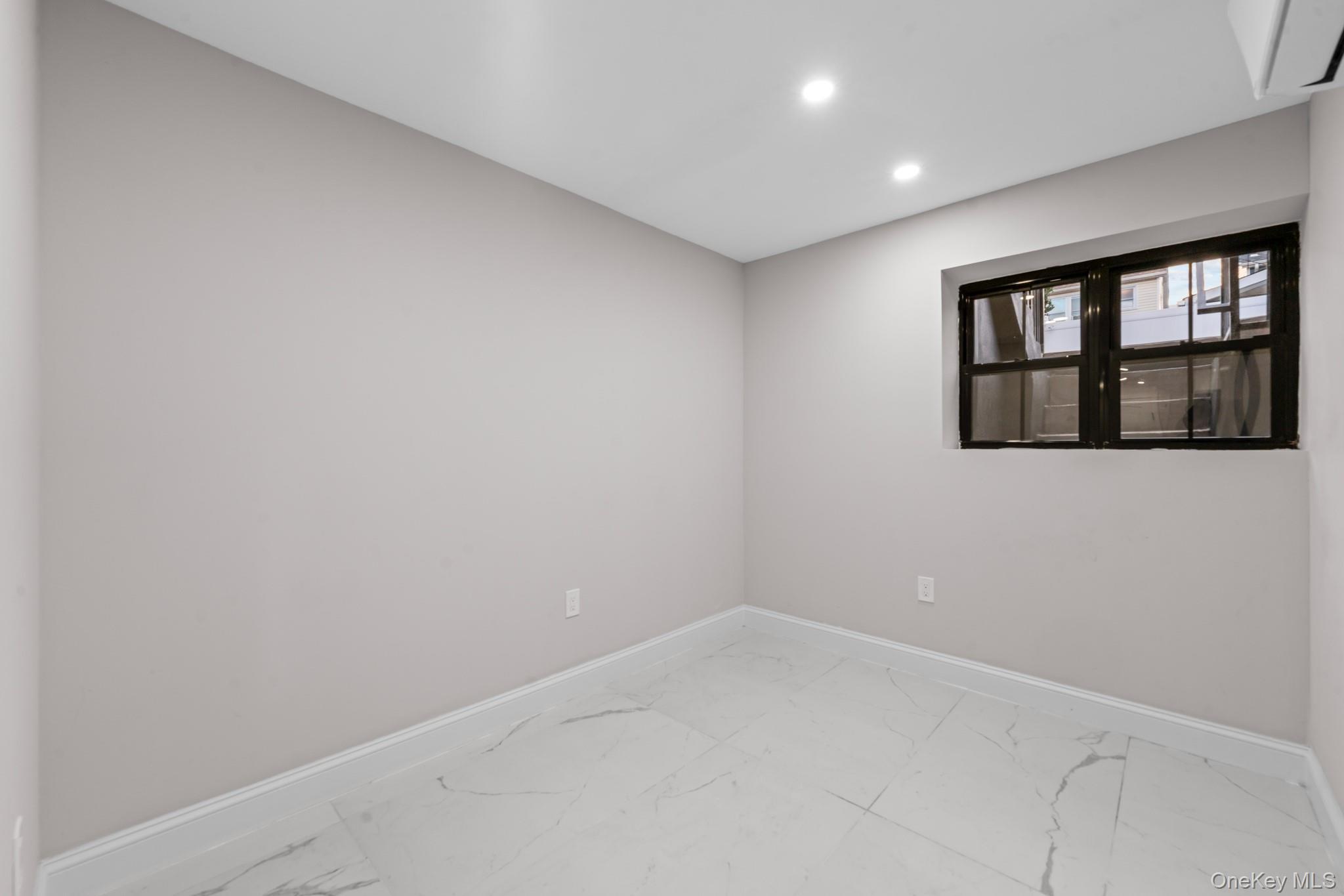 Single Family 164th Queens, NY 11432, MLS-932851-11