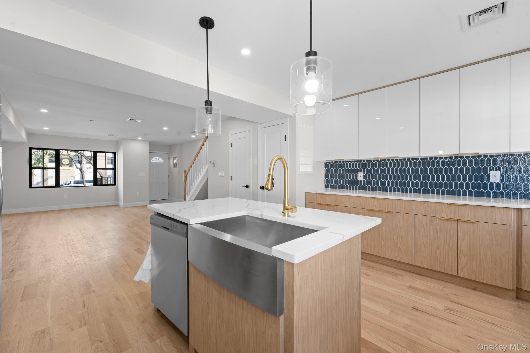 Single Family 164th Queens, NY 11432, MLS-932851-4