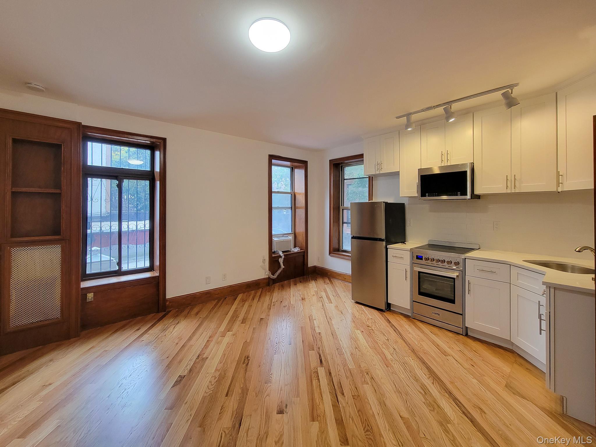 Single Family 6th  Brooklyn, NY 11215, MLS-932867-12