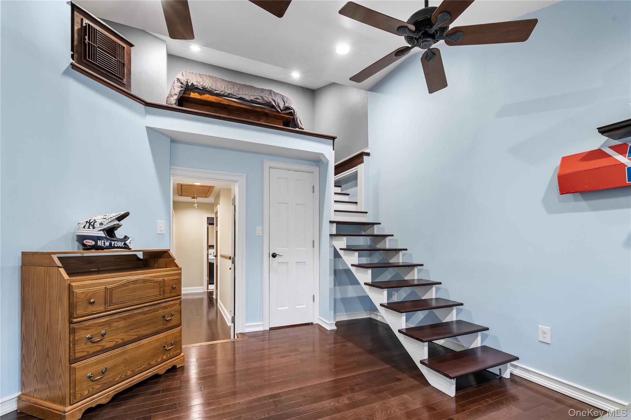 Single Family 4th Nassau County, NY 11040, MLS-932868-29