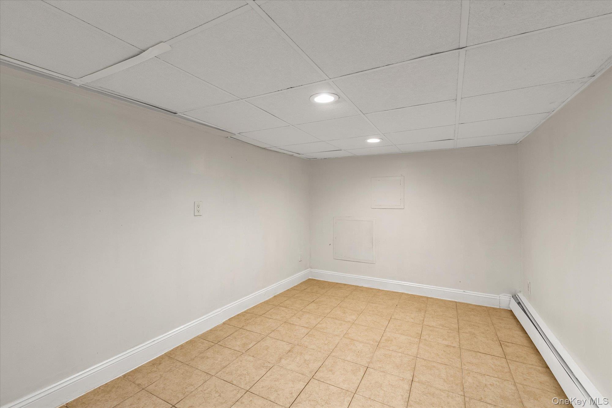 Single Family Lincoln Nassau County, NY 11510, MLS-932876-17