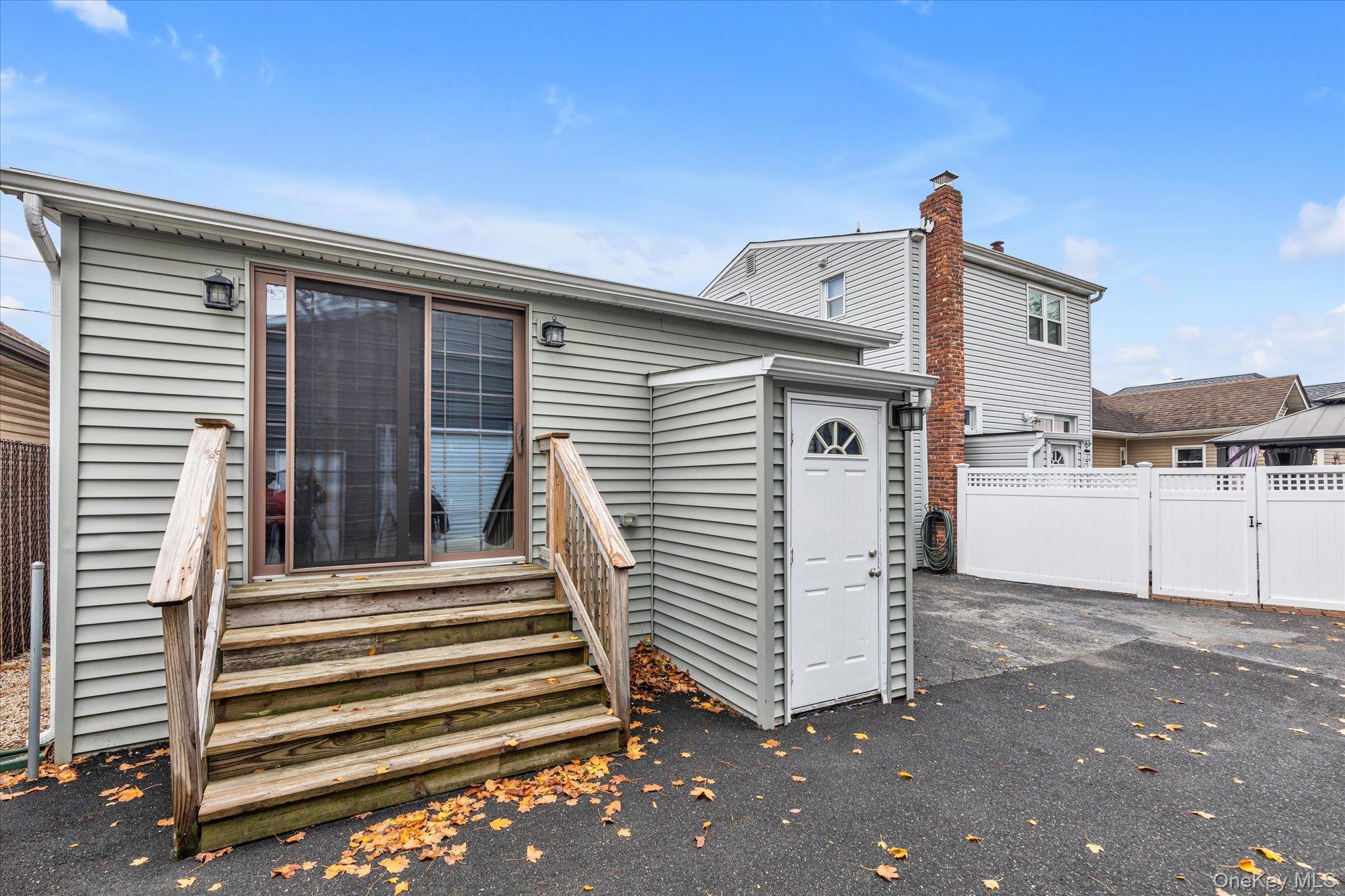 Single Family Lincoln Nassau County, NY 11510, MLS-932876-21