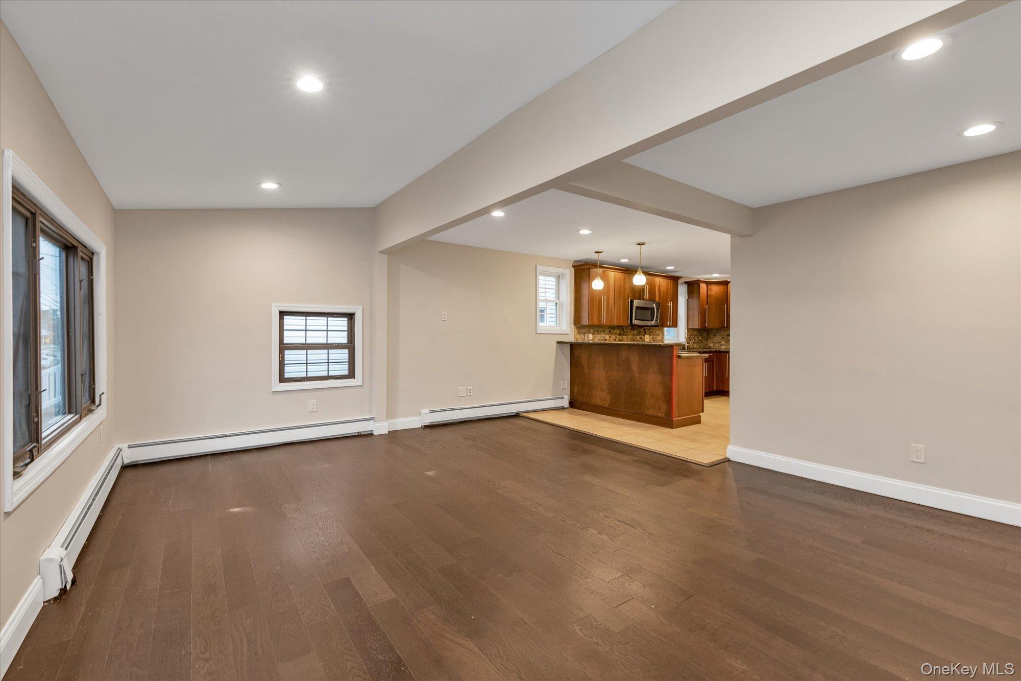 Single Family Lincoln Nassau County, NY 11510, MLS-932876-3