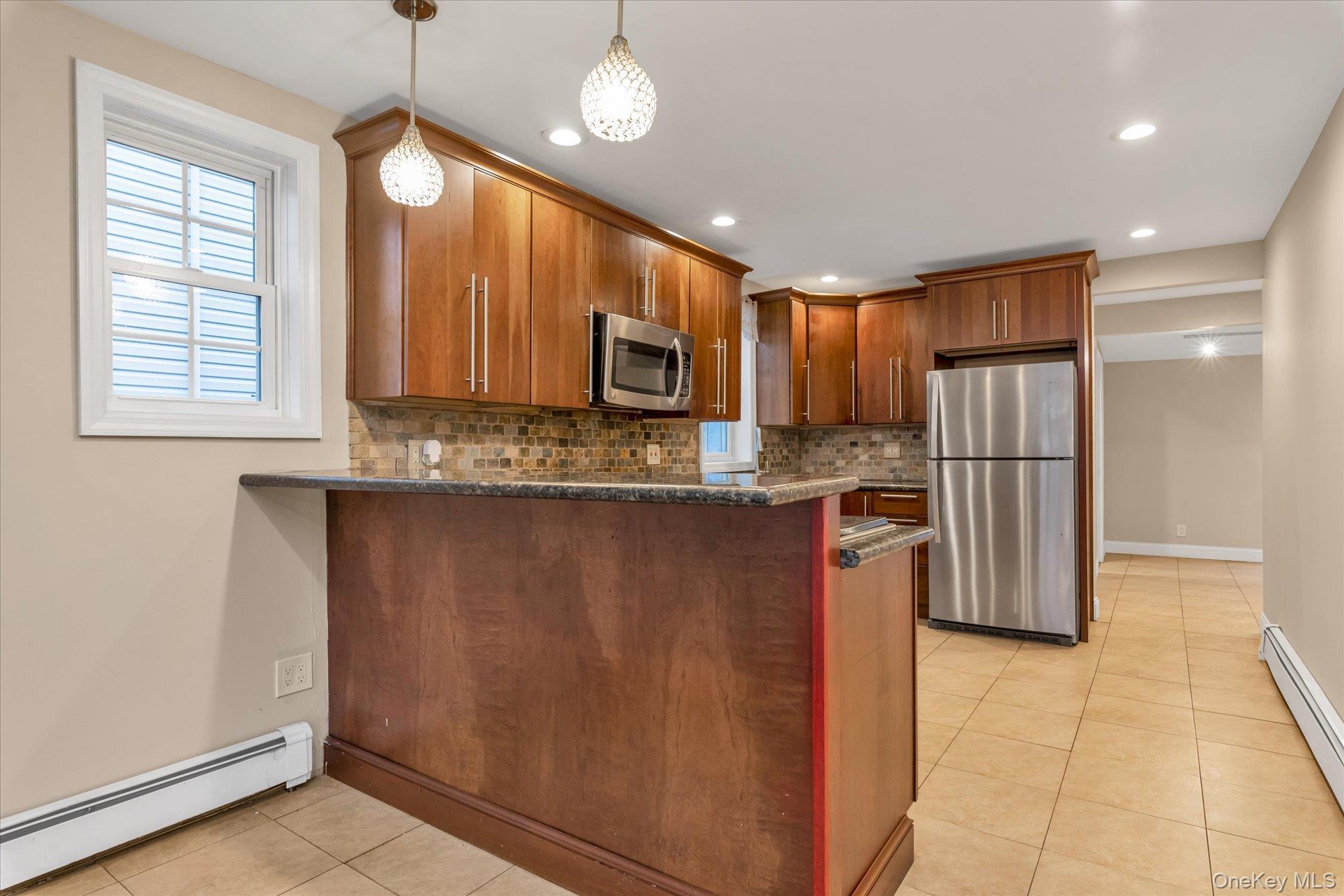 Single Family Lincoln Nassau County, NY 11510, MLS-932876-6